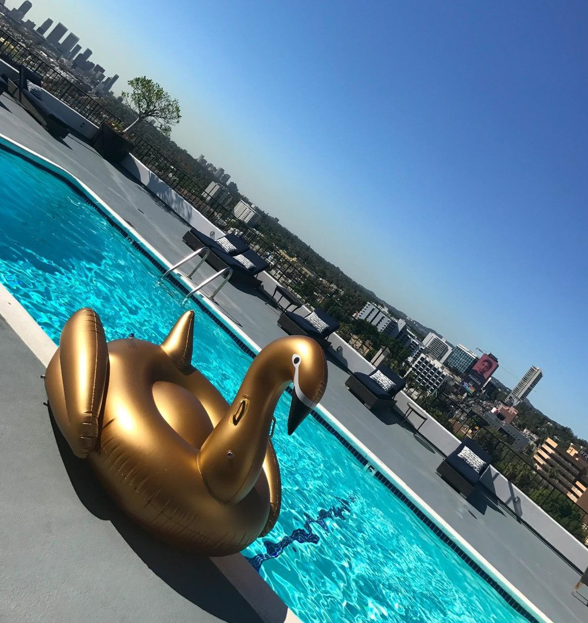 Jasonwell Giant Inflatable Golden Swan Pool Float with Fast Valves Summer Beach Swimming Pool Floatie Lounge Floating Raft Outdoor Party Decorations