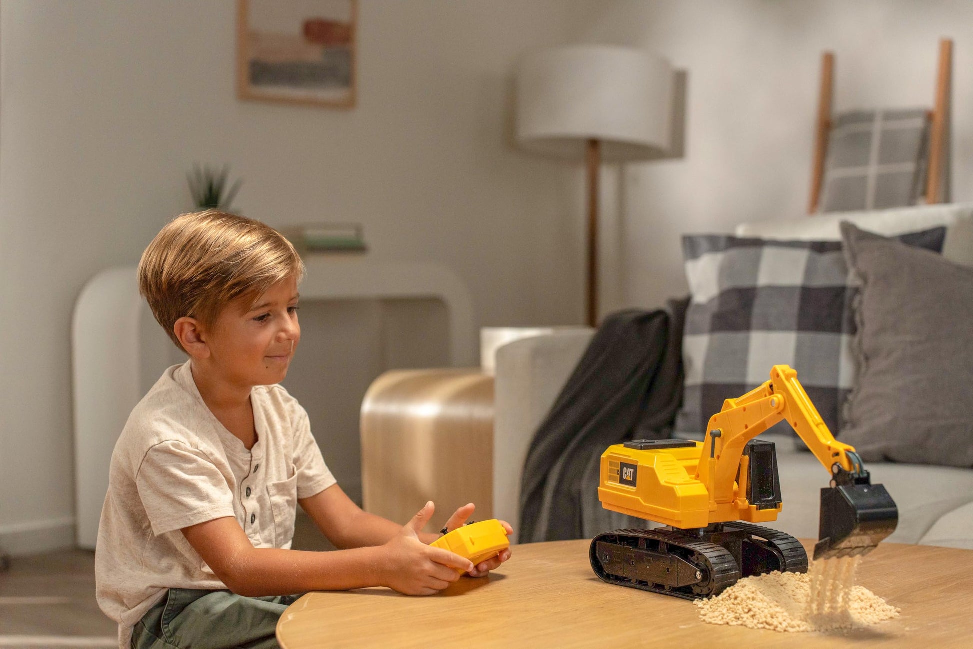 CAT Power Excavator Digger RC Construction for Kids 5+ | 2.4GHz Remote Control Truck Toy, Full-Function Dig, Scoop, Spin & Drive, Realistic Lights