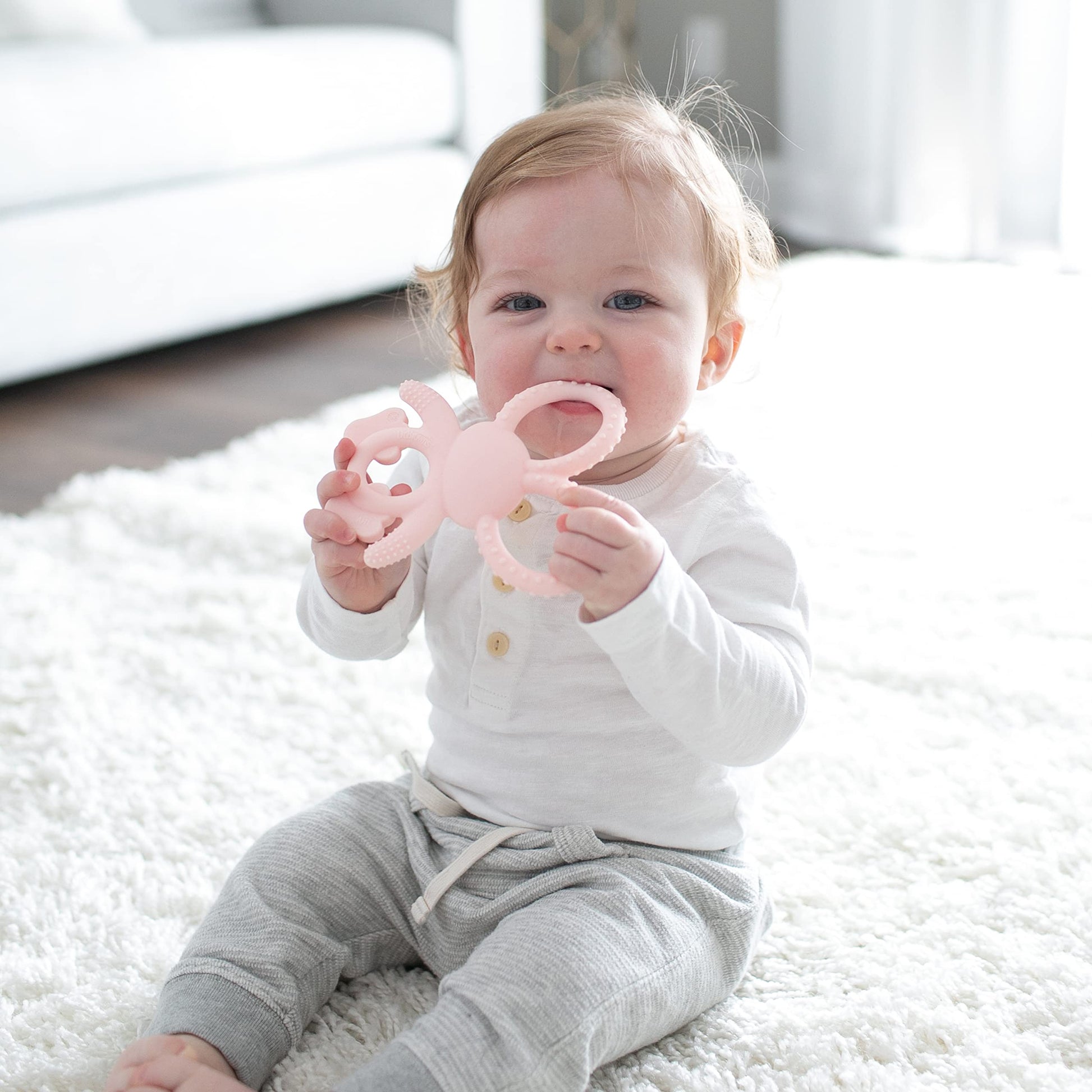 Dr. Brown's Flexees Teether, Pink Bunny, Soft 100% Silicone Baby Teether, BPA Free, 3m+, 1 Pack