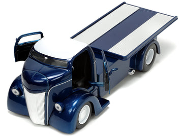 Jada Toys Just Trucks 1:24 1947 Ford COE Flatbed Die-cast Car Dark Blue/White with Tire Rack, Toys for Kids and Adults