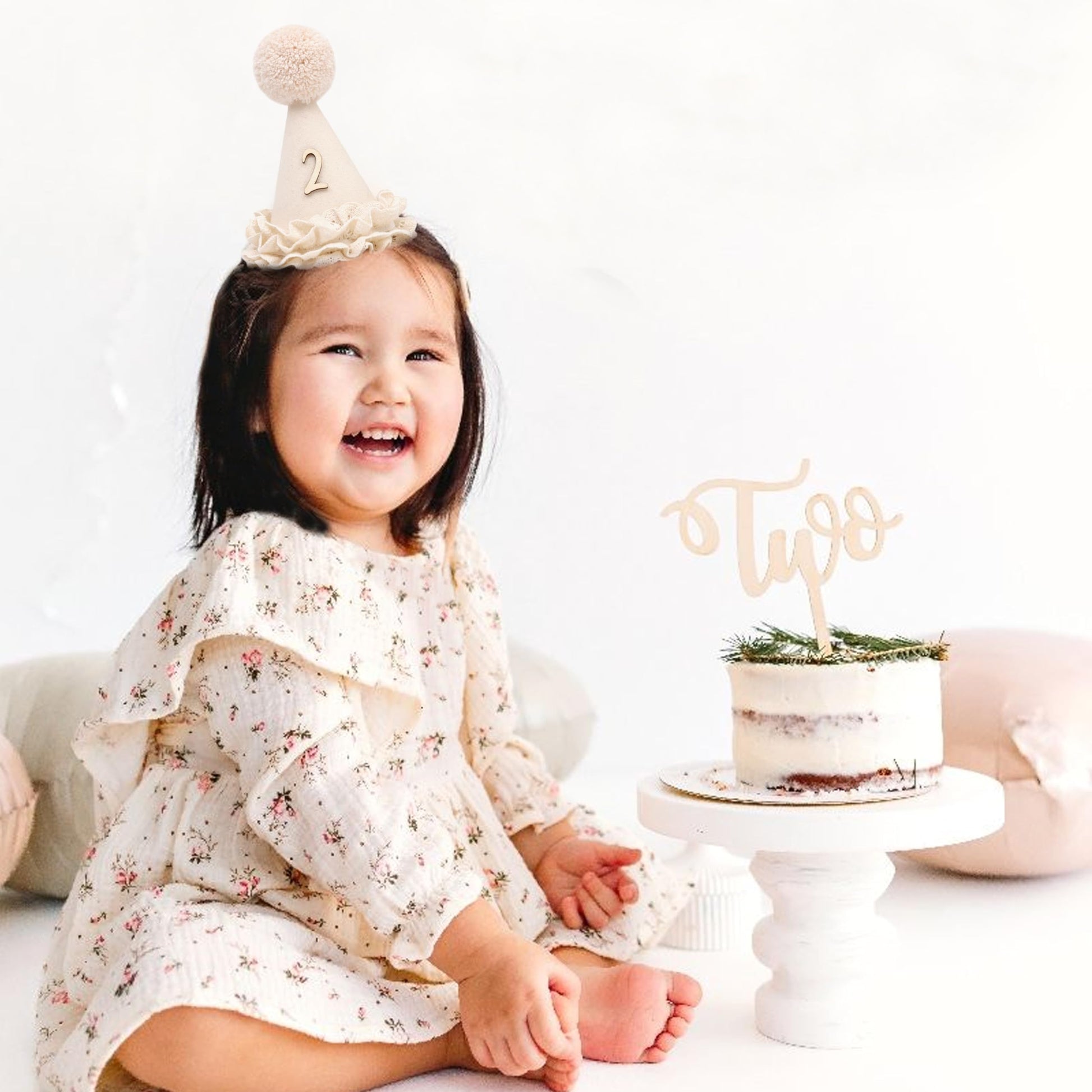 WAHAWU Lace 2nd Birthday Hat - Two Sweet Birthday Decorations,Lace Flower Princess Party Crown,Beige Cone Hat for Cake Smash,Second Floral Party