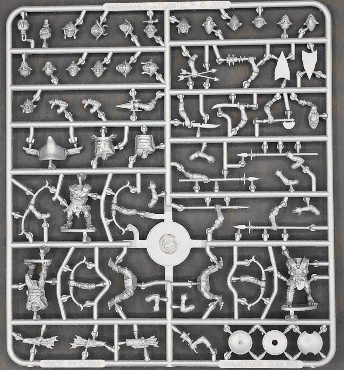 Classic Fantasy: Goblin Warband (30 Multi Part Hard Plastic 28mm Figures)…