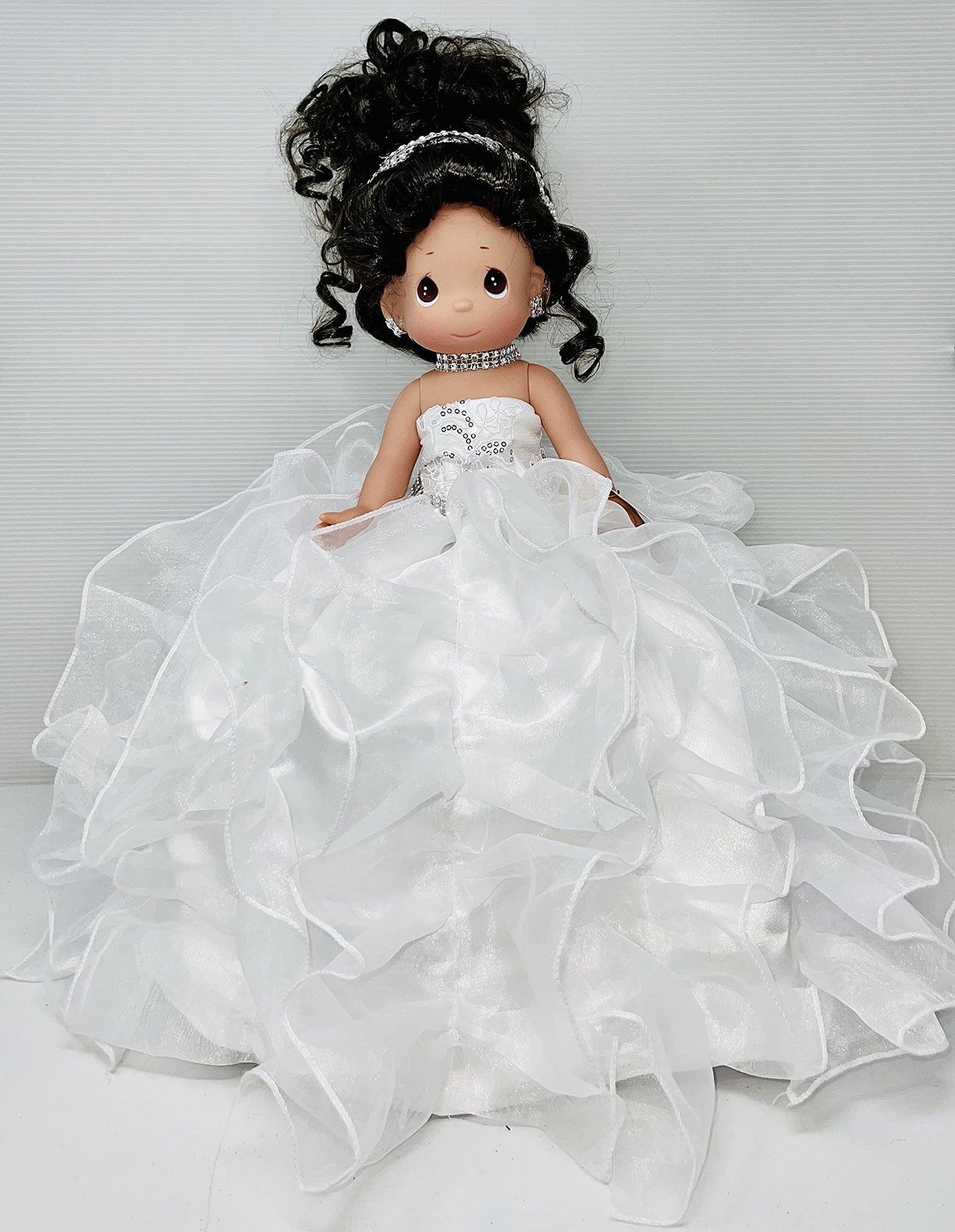 KINNEX COLLECTIONS SINCE 1997 17" Quinceañera Centerpiece Doll - Ruffled Gown, Mis Quince Años Table Decoration & Keepsake ARC8421-1R (White)