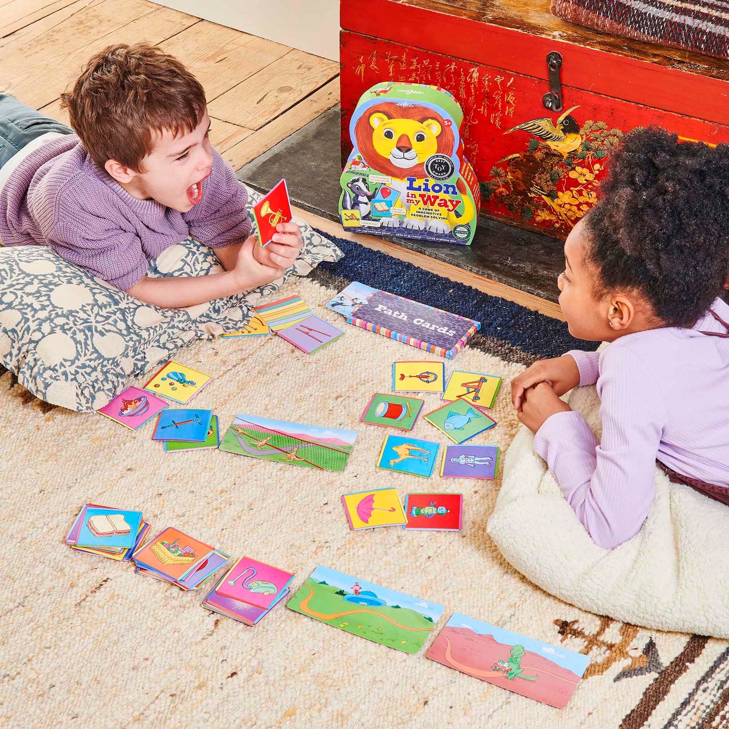 eeBoo Lion in My Way Game - Award Winning Cooperative & Imaginative Problem Solving Game, Screen-Free Fun for 2-4 Players, Kids Ages 5 and up