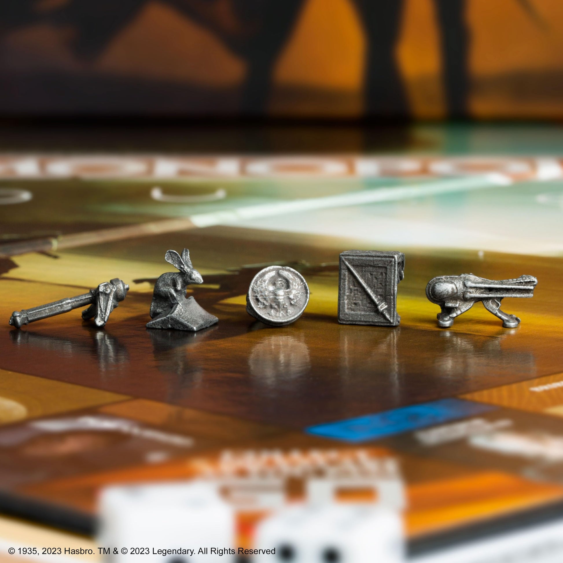 Monopoly: Dune | Play as The Ducal Ring, Crysknife, Gom Jabbar & More |Officially Licensed Collectible Game Based on The Movie Dune