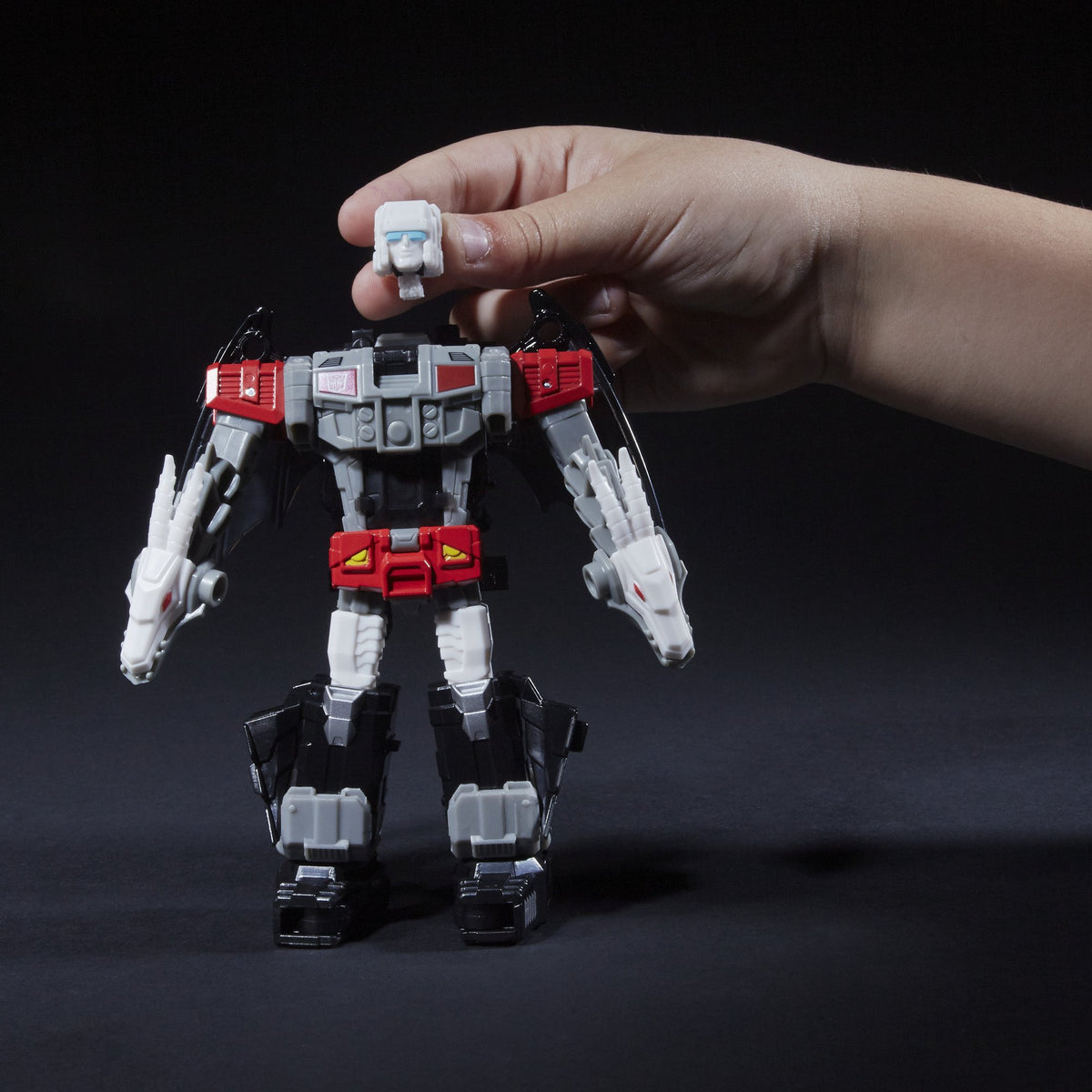 Transformers Generations Titans Return Autobot Twinferno and Daburu