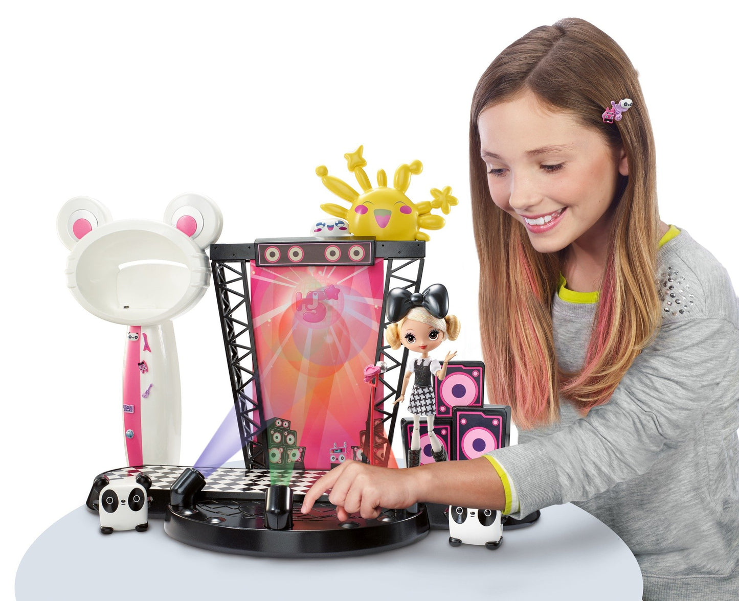 KuuKuu Harajuku HJ5 Concert Stage