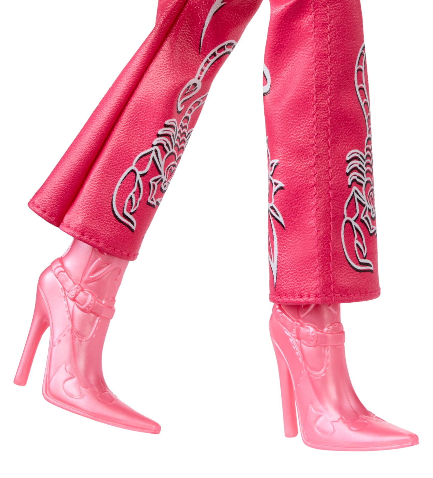 Bratz Sassy Stampede Jade Fashion Doll with Accessories: Western, Cowgirl Style Clothes & Accessory Pieces