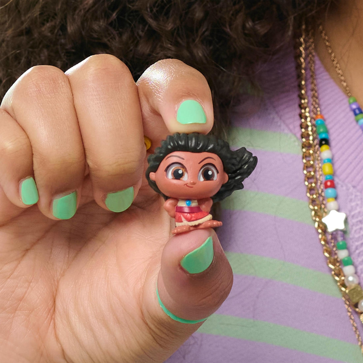 Just Play Disney Doorables Oceania 2 1.5 inch Surprise Character 1.5 Inch Capsule - Toys for Ages 5