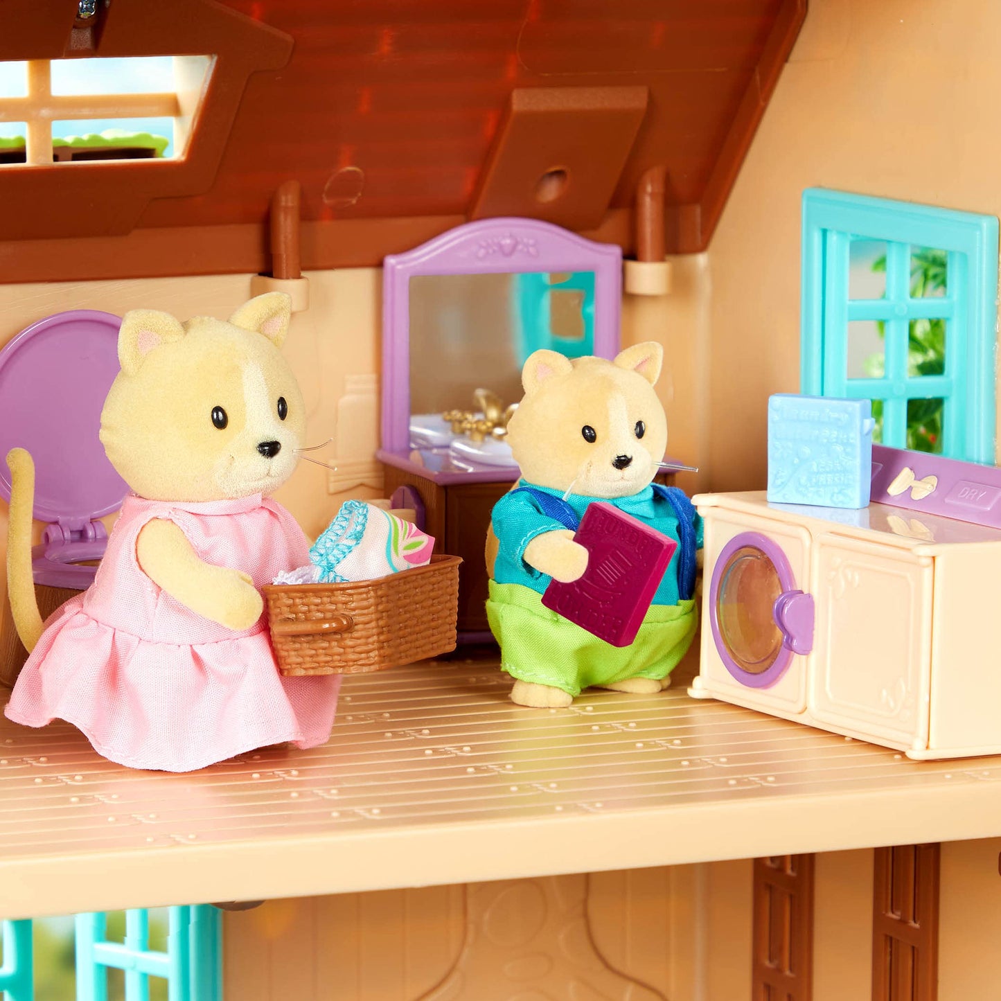 Li'l Woodzeez Cat Family Figure Set with Storybook, Whiskerelli, Playsets