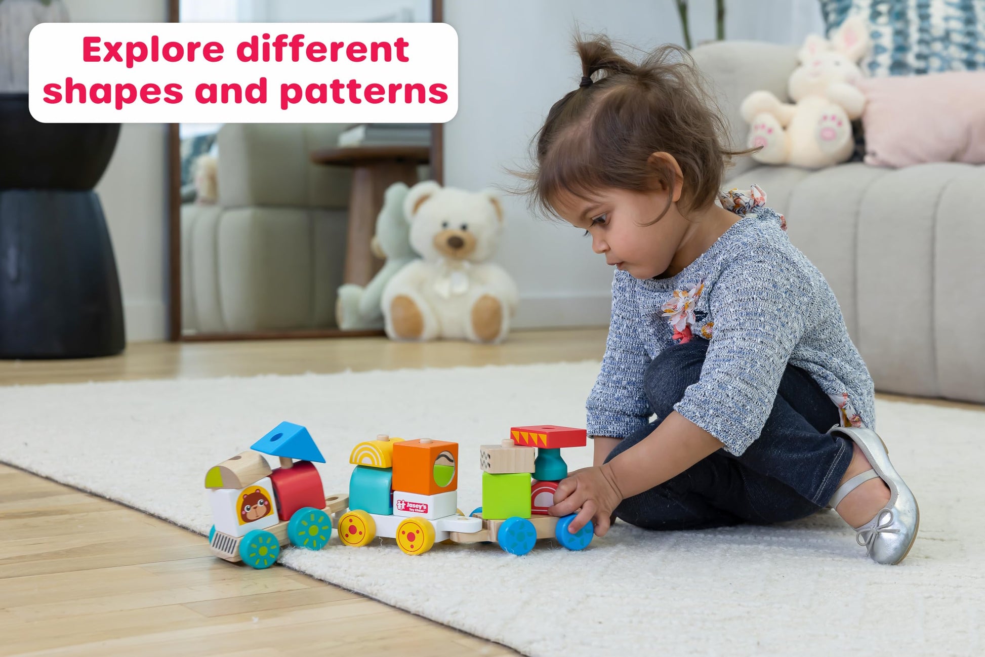 Jasey's Toy Chest Animal Friends Wooden Stacking Train | 16-Piece Train Set with 3 Interlocking Cars, 12 Colorful Double-Sided Animal Blocks |