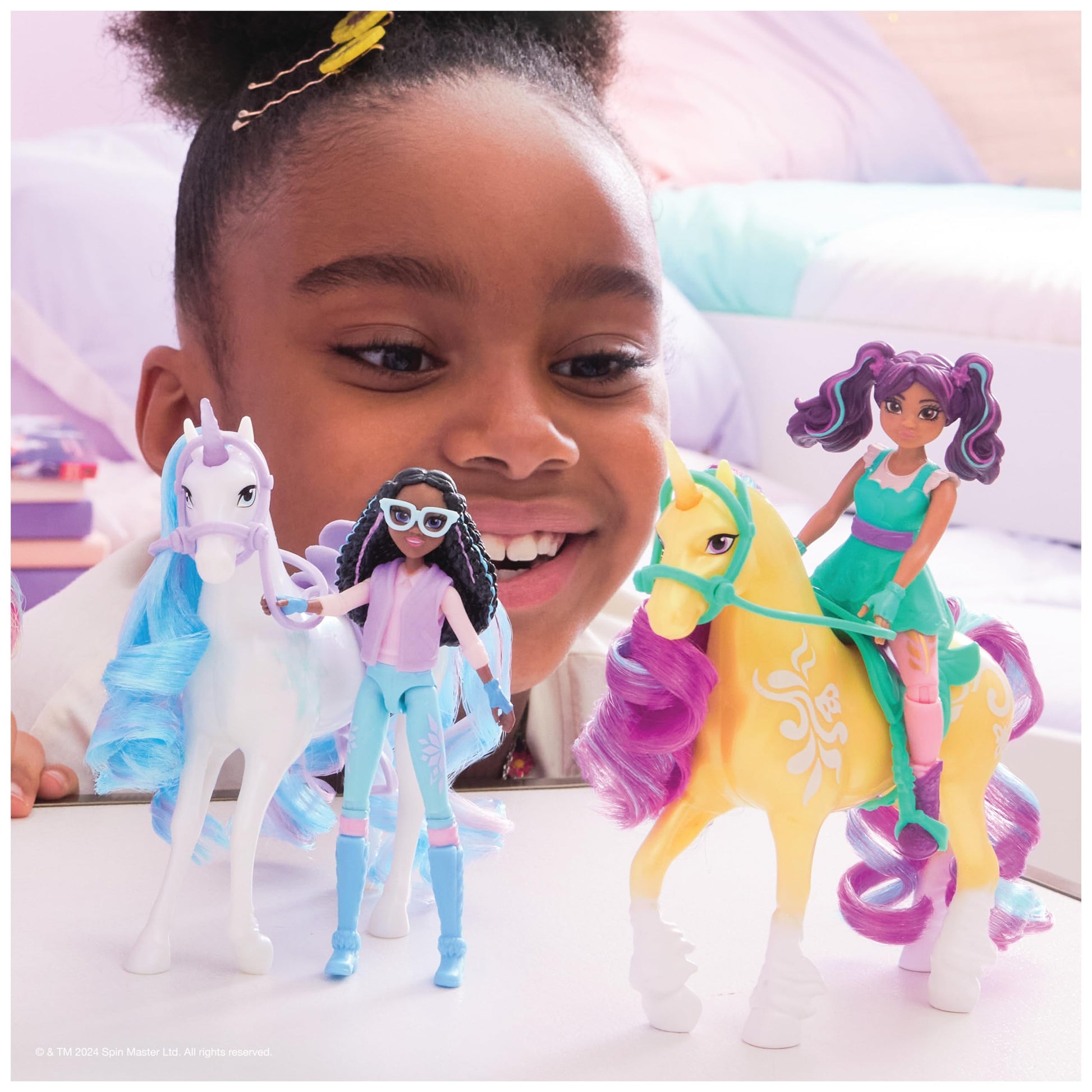 Unicorn Academy Rider and Unicorn Set - Approx. 12 cm, The Popular Netflix Series, with 2 Accessories and Brush for Creative Role Play, for Children