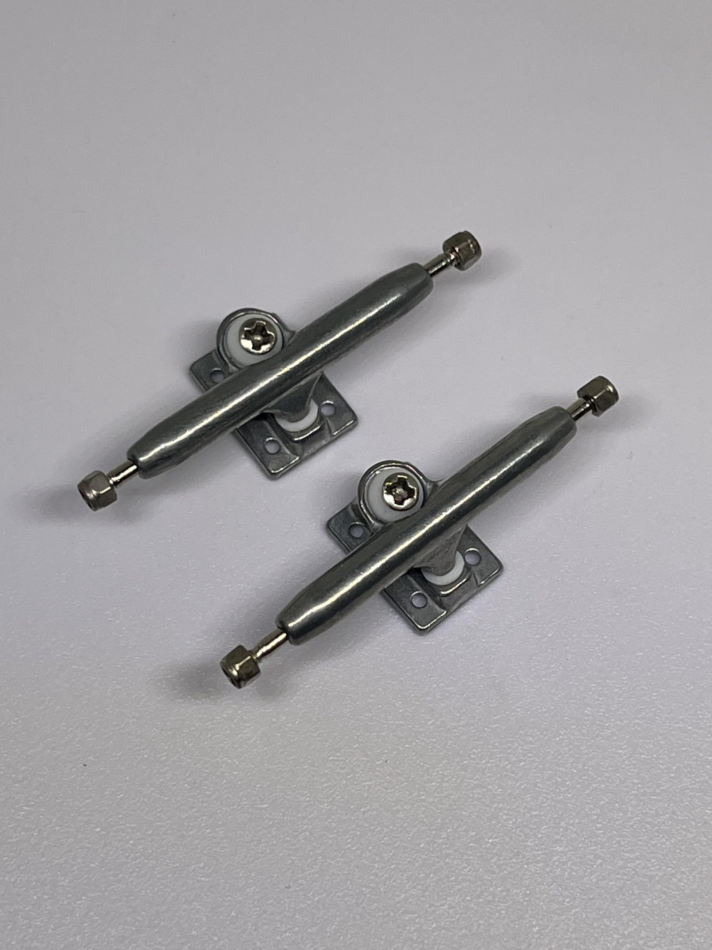 LEEFAI Pro Fingerboard Trucks 29/32/34/36mm G4 -Raw Metal Color-Inverted Kingpin with Hardware (29mm)