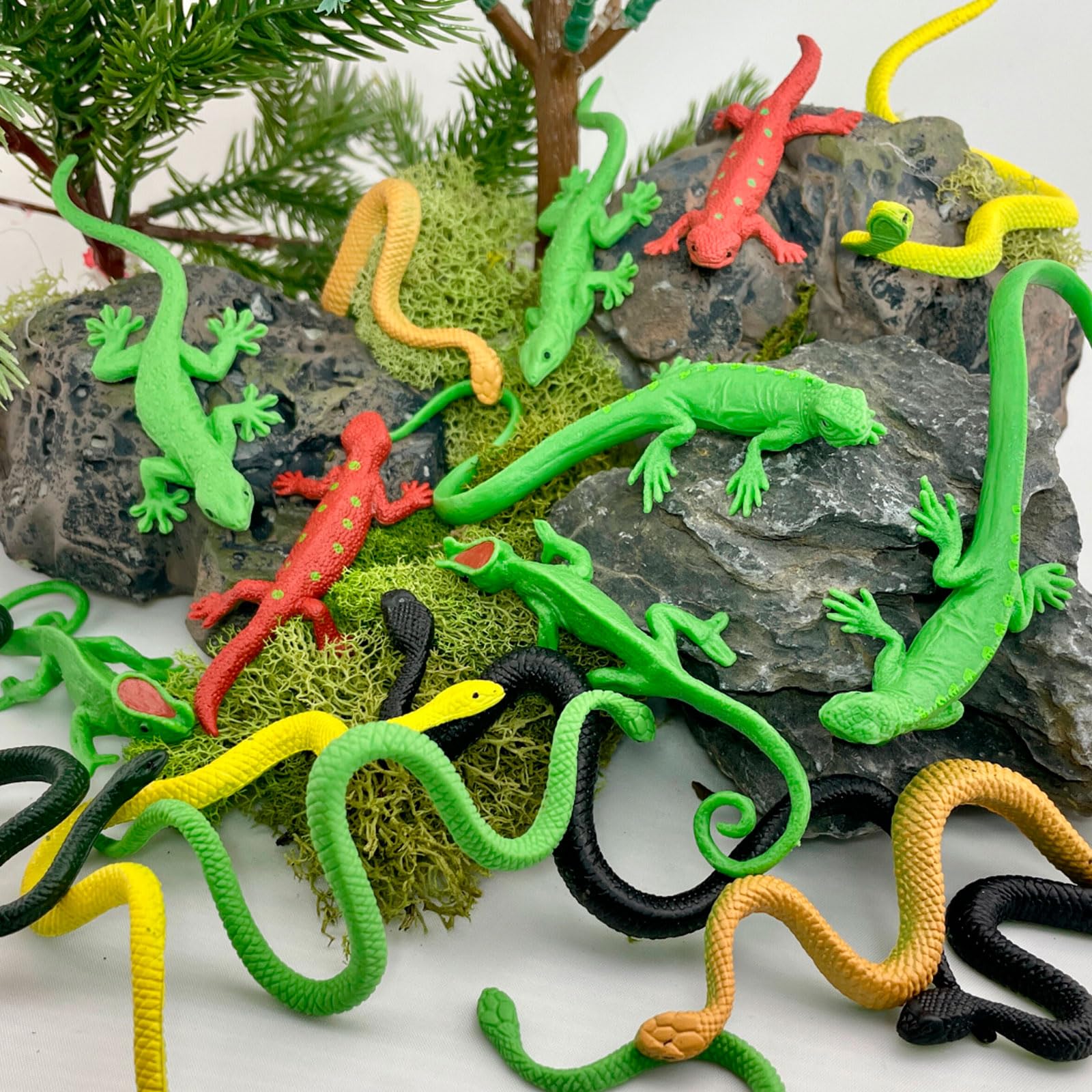 Safari Ltd. Reptiles TOOB - 16 Hand-Painted Mini Figurines Including Snakes, Lizards, Iguanas, and Chameleons - Educational Toy Figures For Boys