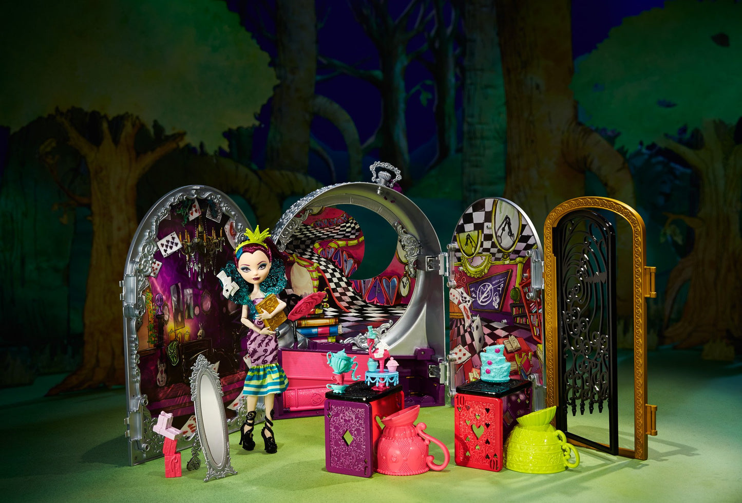 Mattel Ever After High Way Too Wonderland High and Raven Queen Playset, 6 years and up