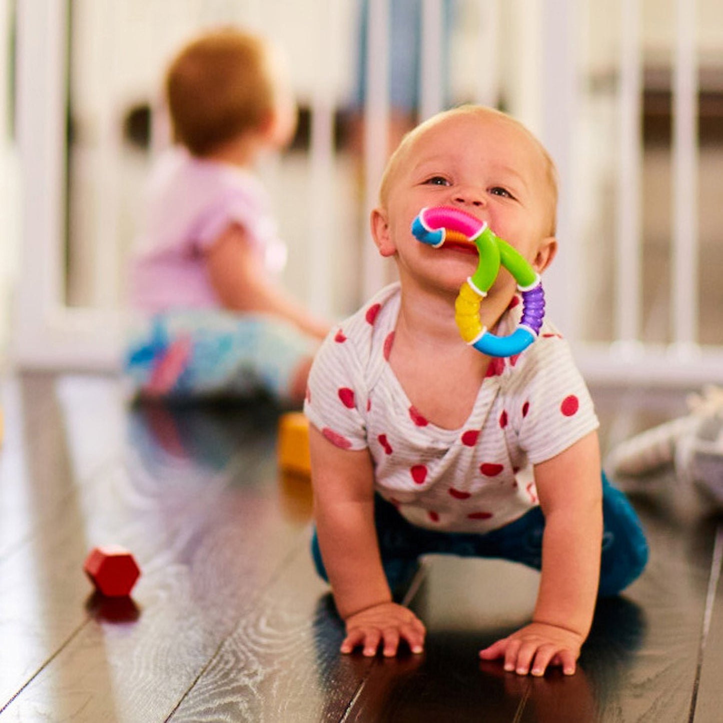 Munchkin® Twisty Figure 8 Baby Teether Toy, BPA Free, 6+ Months