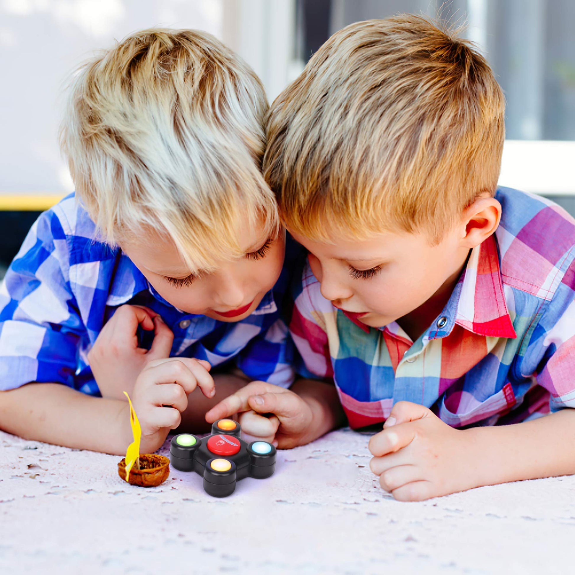 Point Games Memory Run - Electronic Memory Handheld Game with Lights - Competitive Maze Challenge Gameplay -Cognitive Developmental Brain Teaser