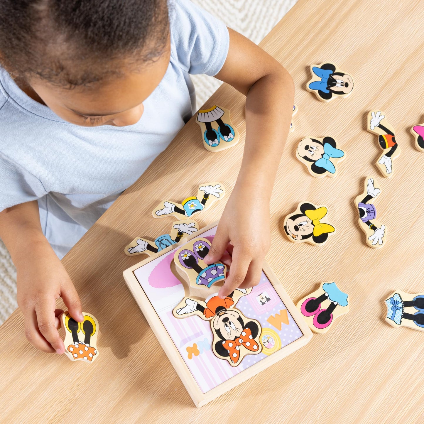 Melissa & Doug Disney Minnie Mouse Dress-Up Puzzle, 18 Pieces Mix and Match Outfits, Sorting & Matching Toy with Storage Case, Educational Puzzle for