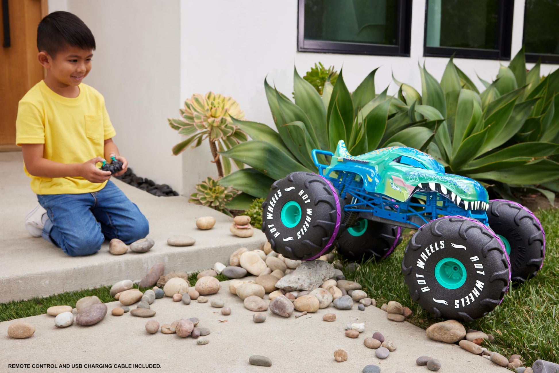 Hot Wheels RC Monster Trucks Mega-Wrex in 1:6th Scale, Extra Large Remote-Control Toy Truck, More Than 2ft Long