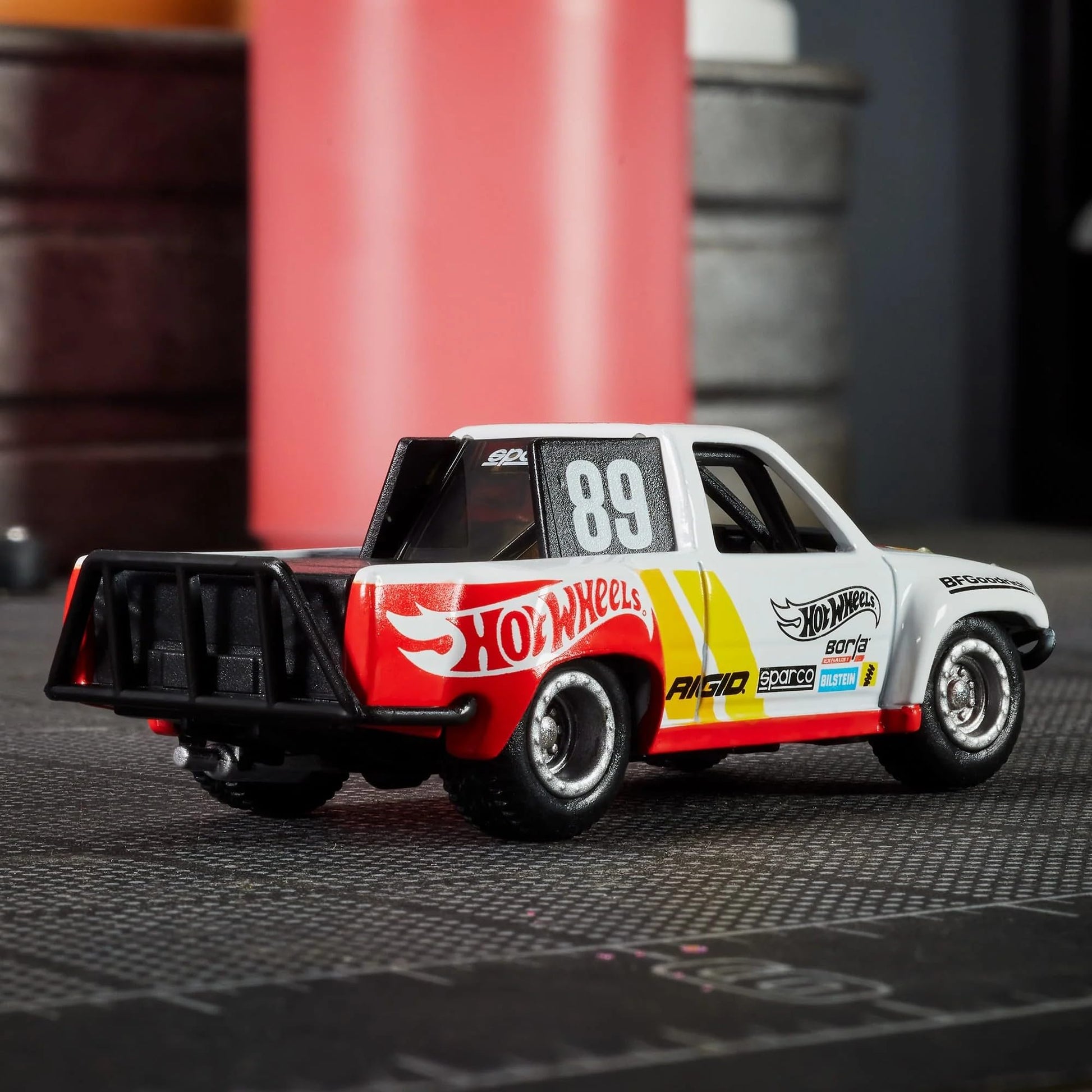 Hot Wheels Elite 64 1989 Toyota HiLux Stadium Truck #11