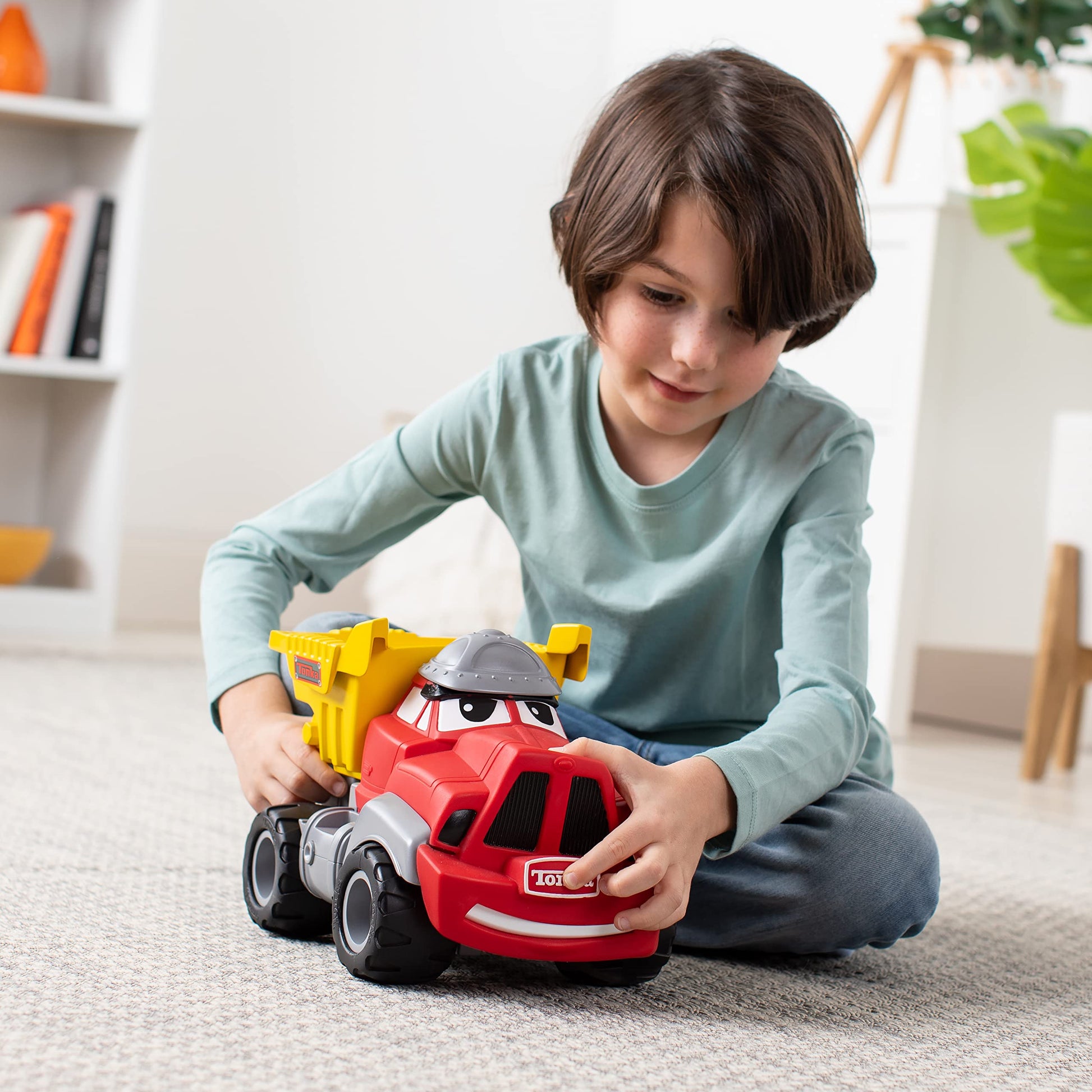 Tonka 06269 Interactive Talking Truck Toy for Toddlers Ages 2+ - Made of Sturdy Plastic with 20+ Sounds, Multicolor