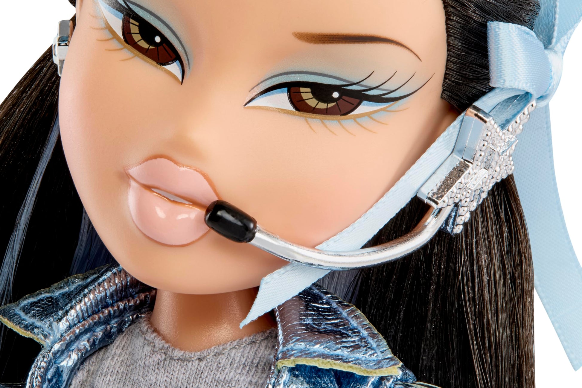 Bratz Pop Starz Jade Fashion Doll with Accessories and Charm