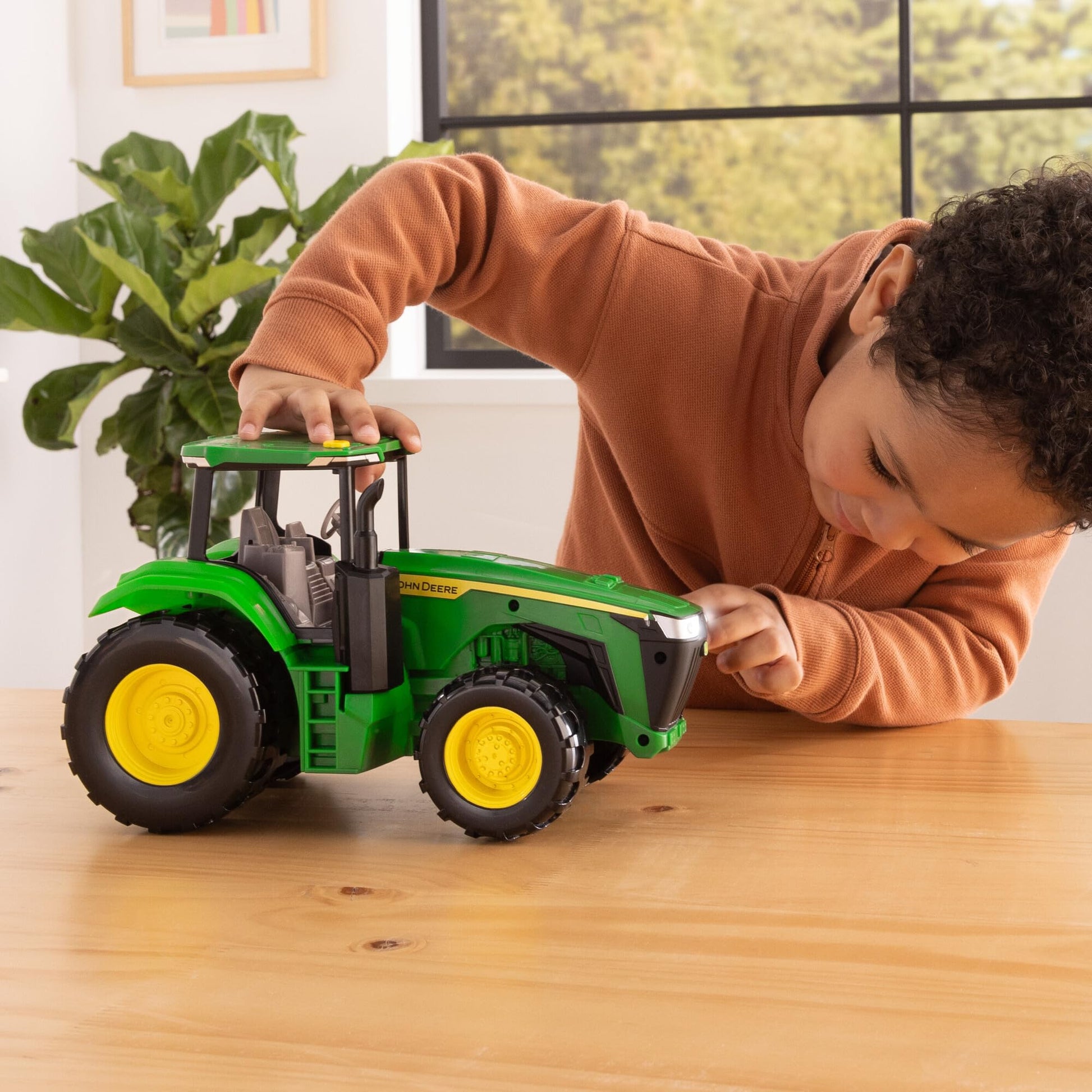 TOMY John Deere Lights & Sounds Tractor Toy - Free-Rolling Wheels and Realistic Electronic Lights and Engine Sounds - Indoor or Outdoor Play - Kids