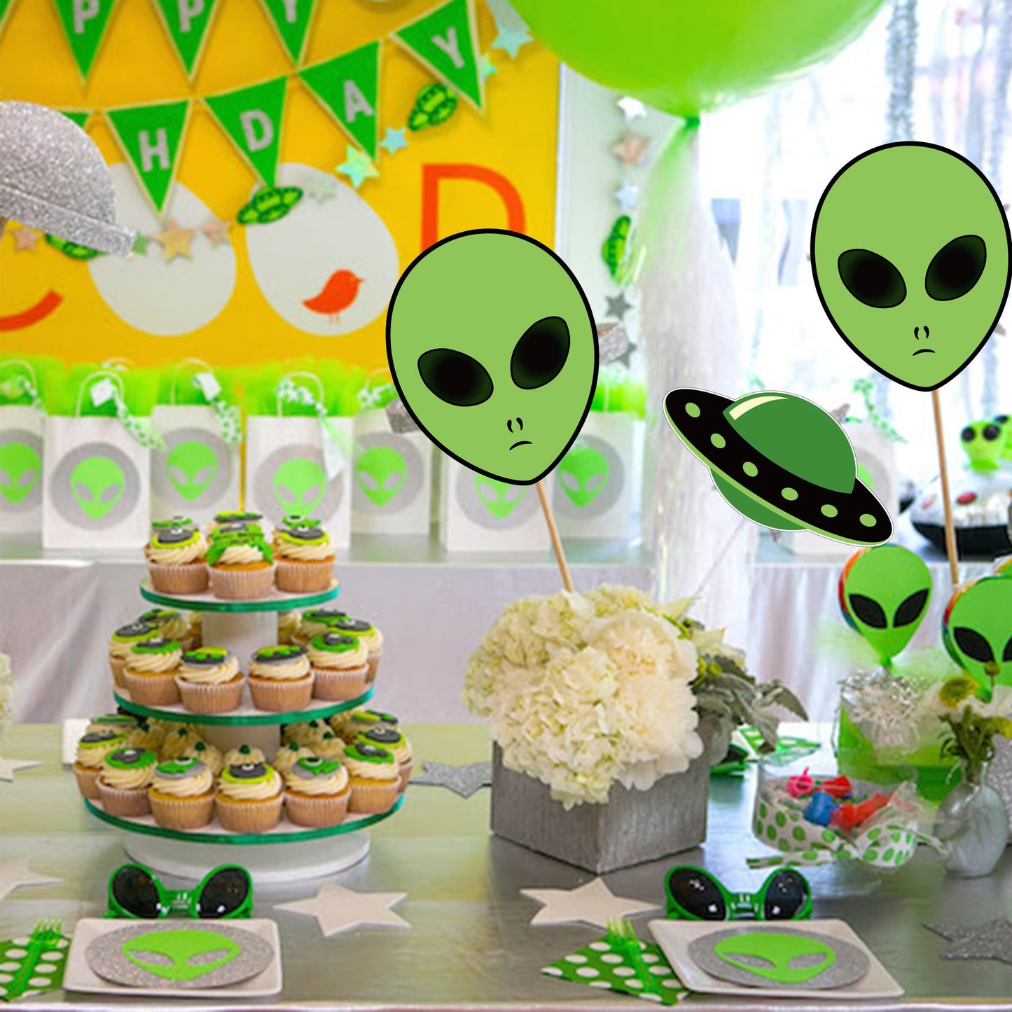 Swirls & Cutouts Green Alien Theme Hanging Swirl Decorations UFO Theme Ceiling Whirl Streamer Hanging Cutouts Alien Invasion for Birthday Party