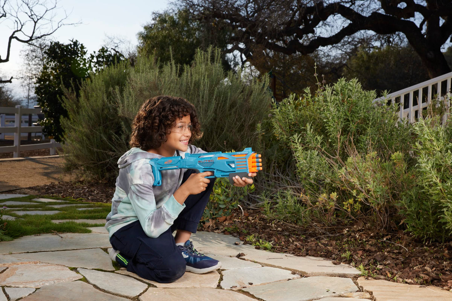 Nerf Elite 2.0 Tetrad QS-4 Blaster, Includes 4 Nerf Elite Darts, 4-Barrel Blasting, Tactical Rail for Customizing Capability, Pump Action