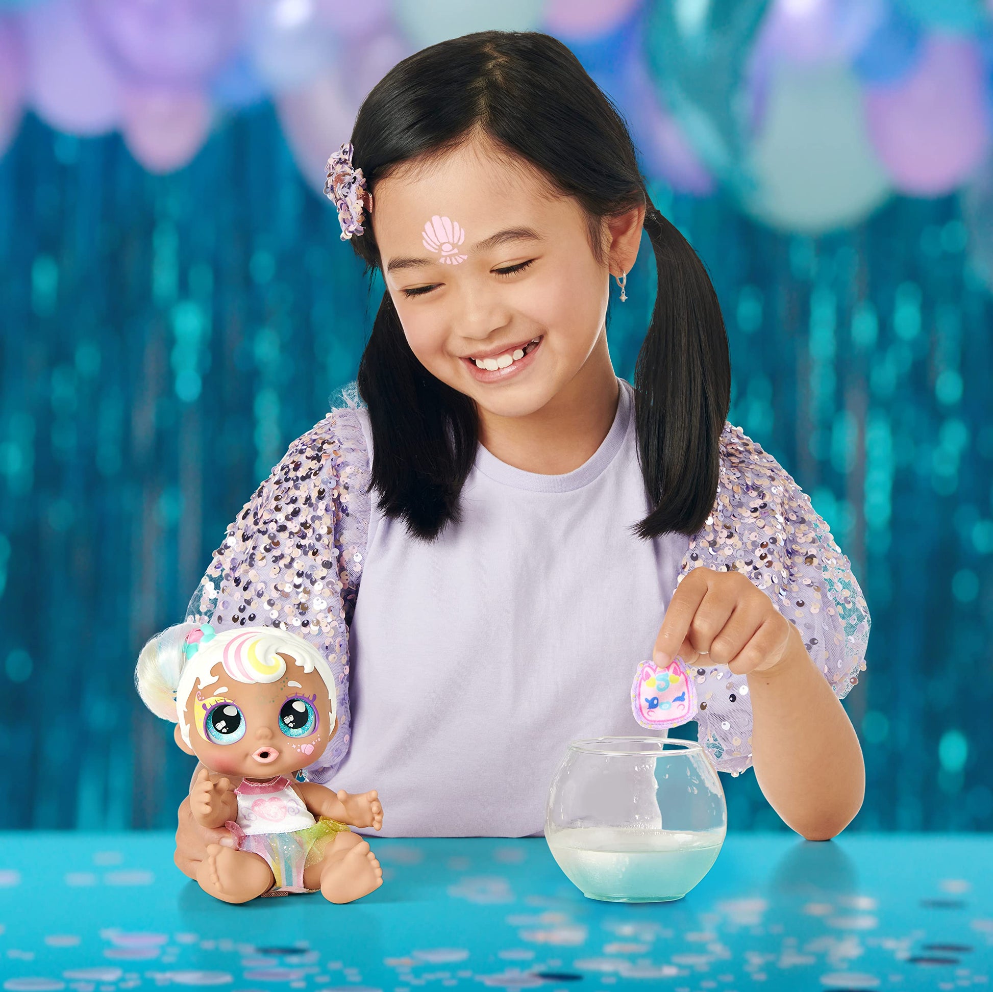 Kindi Kids Dress Up Magic 50275 Little Sister Doll, Unicorn Mini Apple Tree, Face Decorations to Discover, Toy Pacifier and Magic Sponge, Glittering
