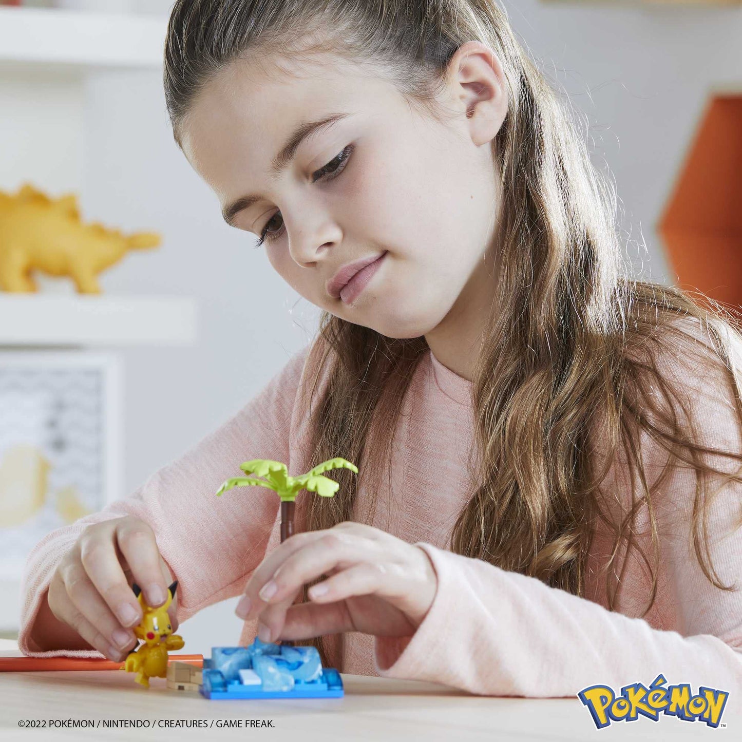 MEGA Pokemon Action Figure Building Toys Set, Pikachu's Beach Splash with 79 Pieces, 1 Poseable Character, Gift Idea for Kids