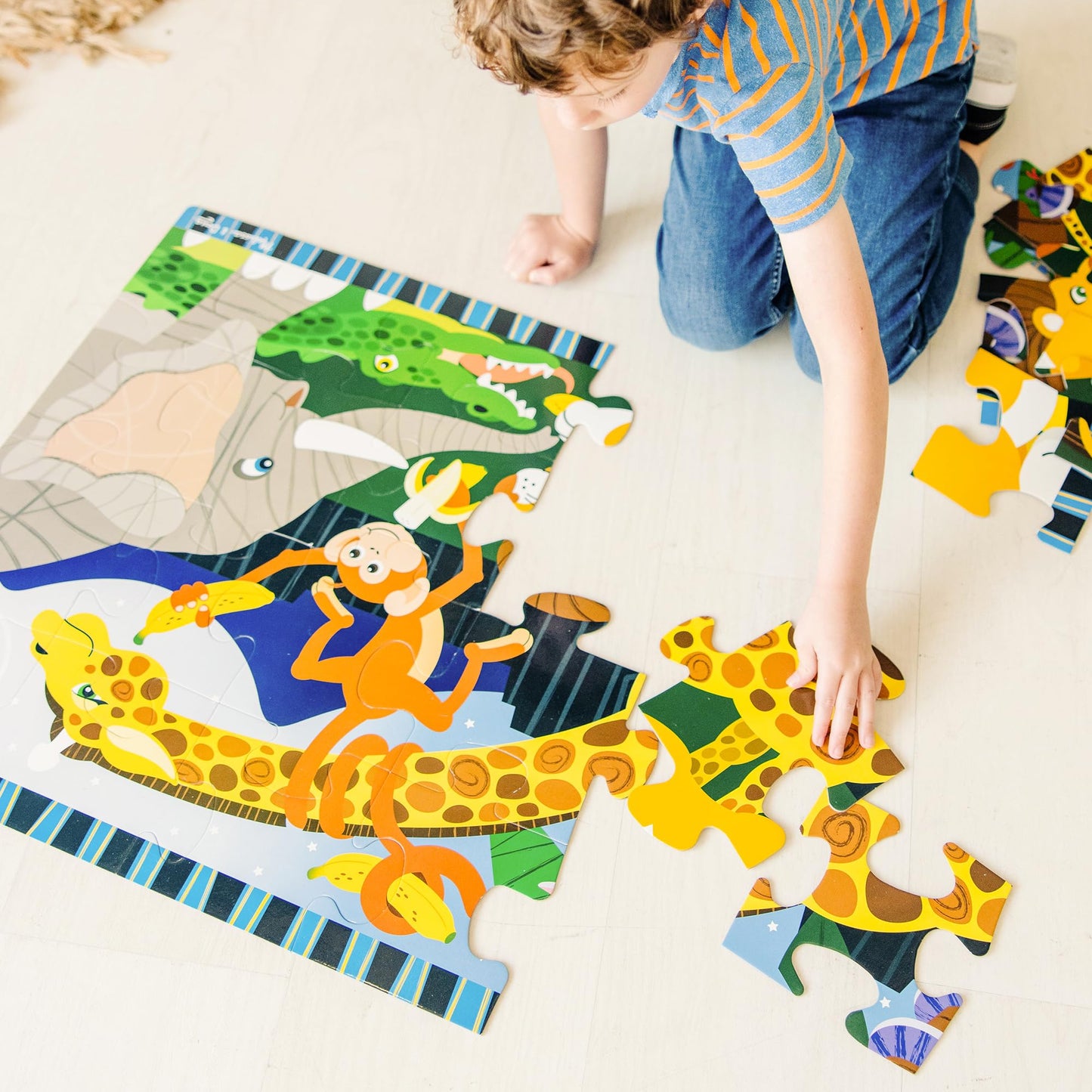Melissa & Doug Safari Social Jumbo Floor Puzzle (24 Pieces, 2 x 3 Feet), Jigsaw Puzzle for Preschoolers and Kids Ages 3+ - FSC Certified