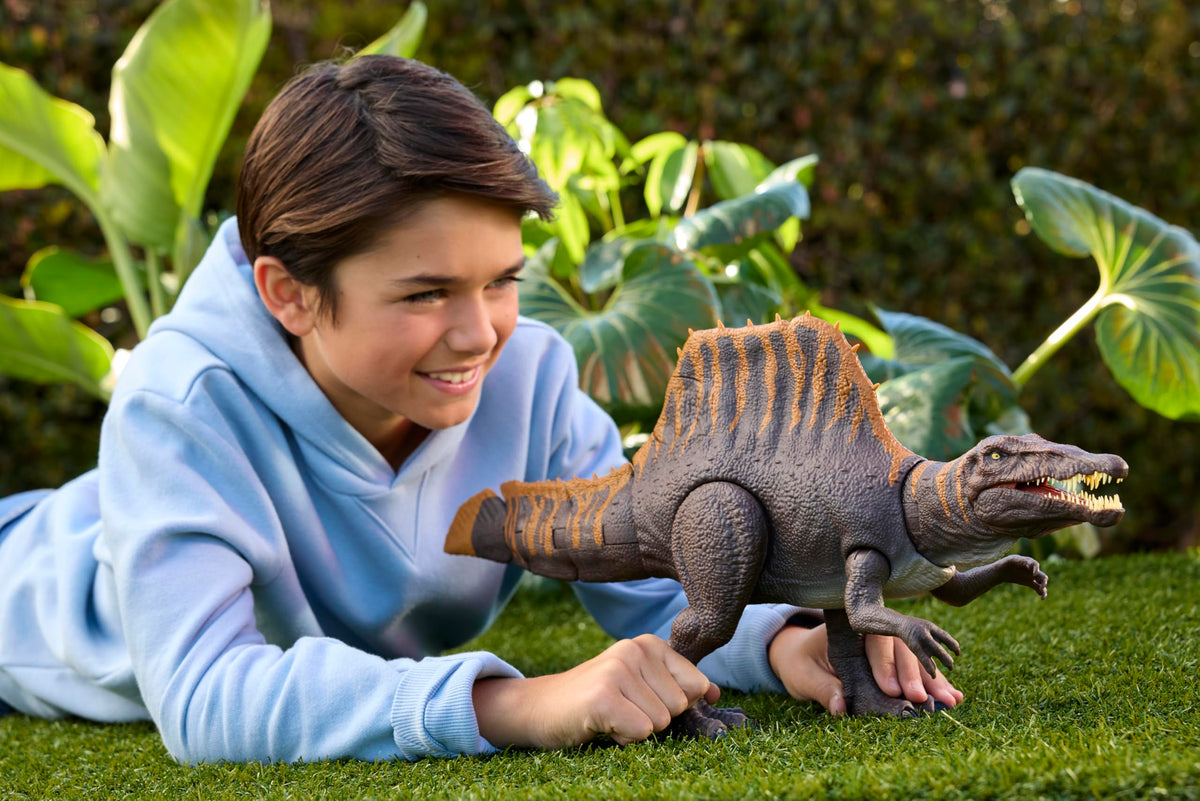 Mattel Jurassic World Rebirth Dinosaur Toy, Tail Thrasher Spinosaurus Action Figure with 2 Attack Moves, Movie-Accurate & Posable, Digital Play