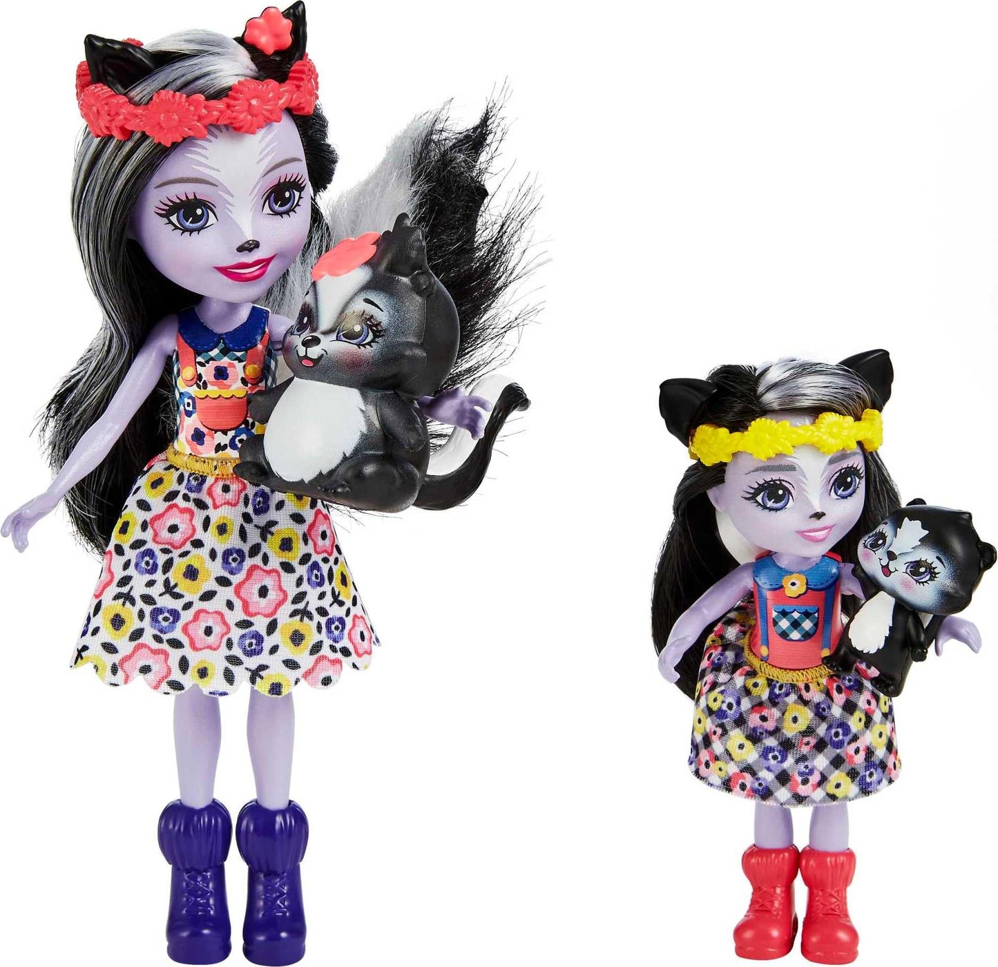 Mattel Enchantimals Family Set with 2 Sister Small Dolls & 2 Animal Figures, Sage (6-inch) & Sabella (4-inch) Skunk Dolls in Removable Skirts &