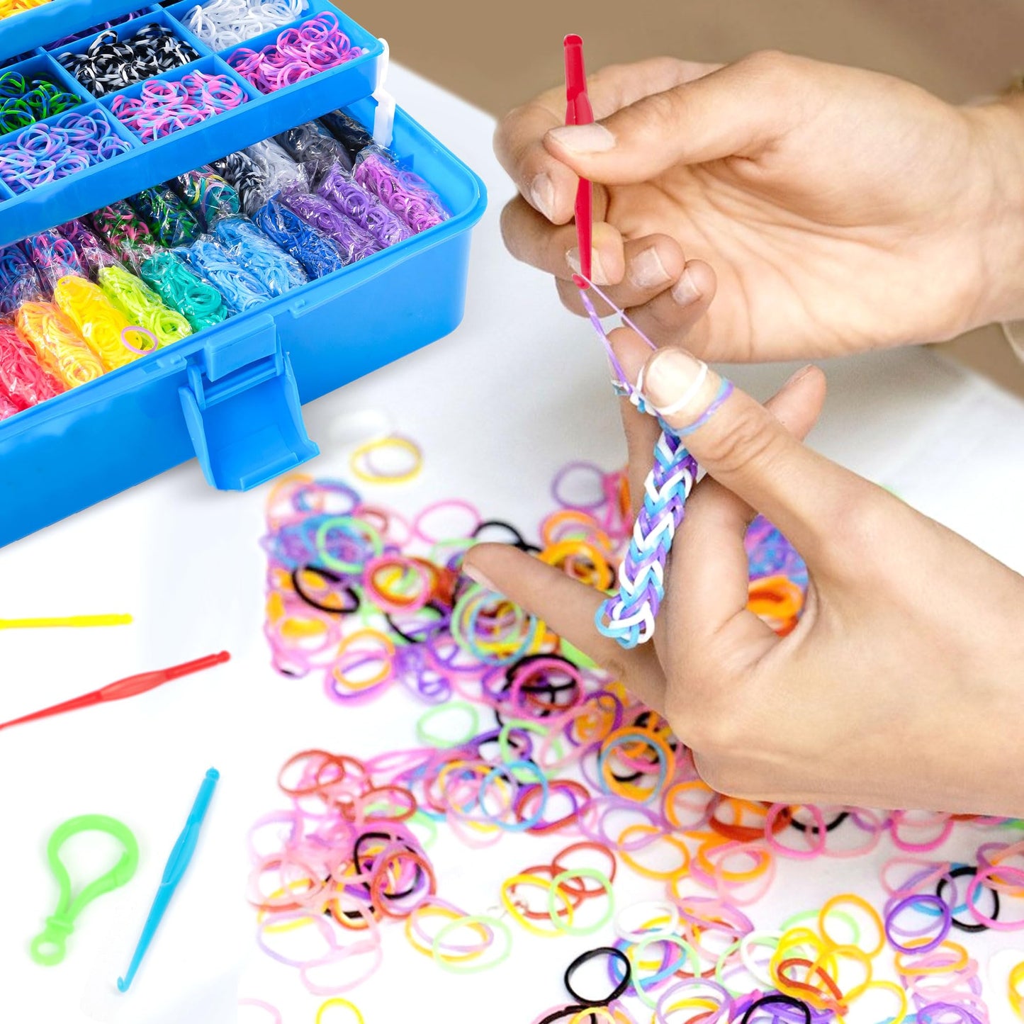 INSCRAFT 17500+ Rubber Loom Bands with 3 Layer Deep Blue Container, 28 Colors, 600 S-Clips, 352 Beads, 40 Cartoon Pendant, Bracelet Making Refill Kit
