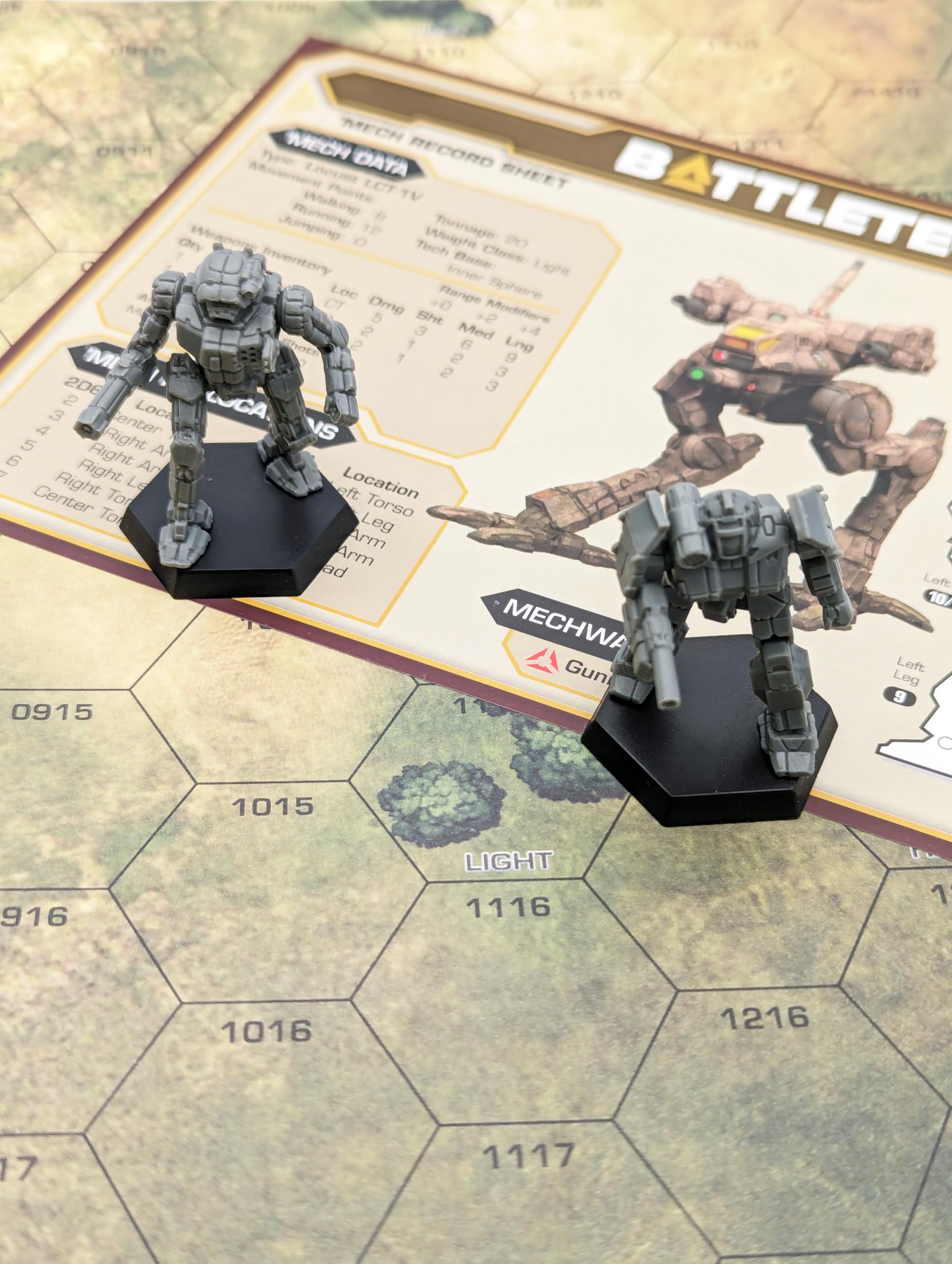 BattleTech Beginner Box 40th Anniversary by Catalyst Game Labs | 2 Players | Ages 14+ | Miniatures Wargame Starter Set with 2 Mech Miniatures