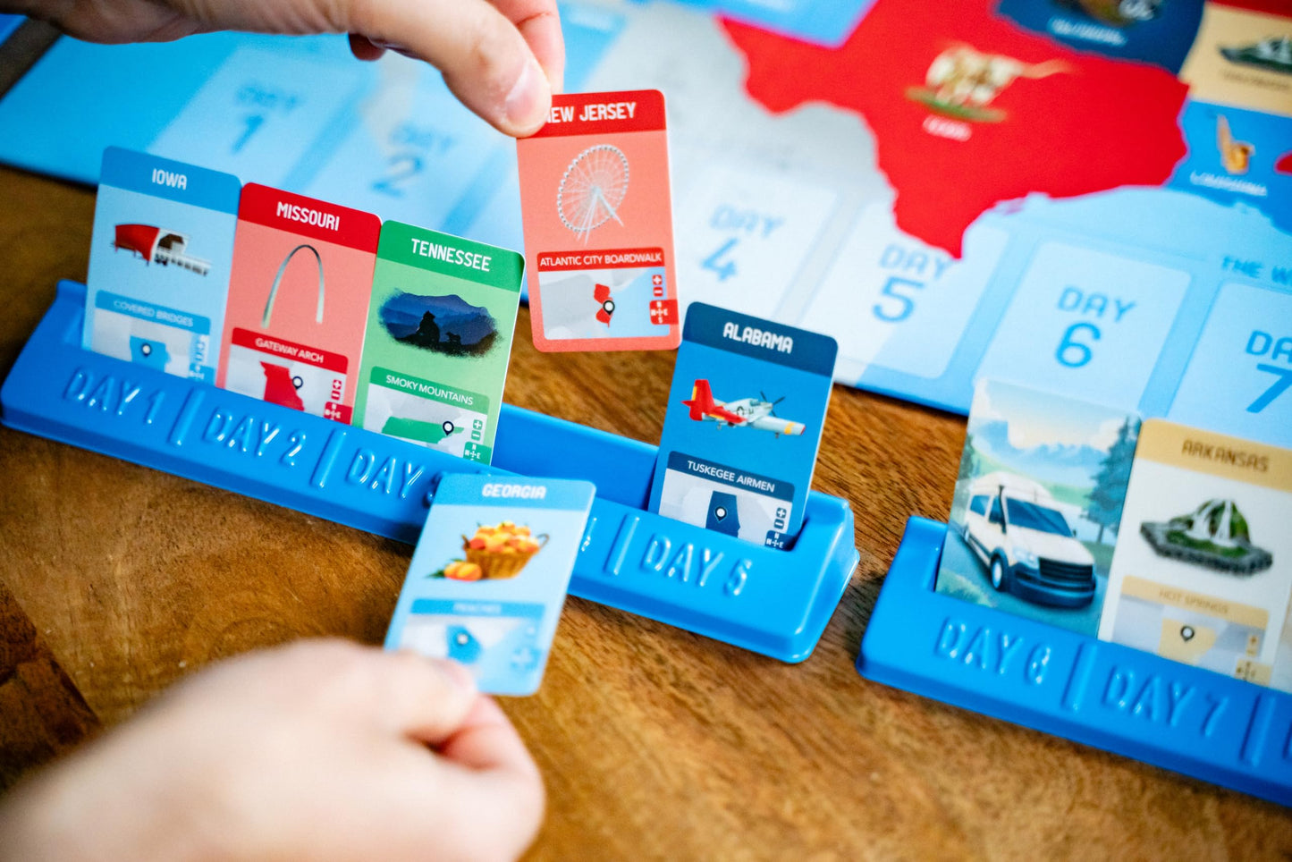 10 Days in The USA | Family Road Trip Board Game for All Ages | Designed by Alan Moon - Designer of Ticket to Ride | 2-4 Players | 30 Min | Ages 8