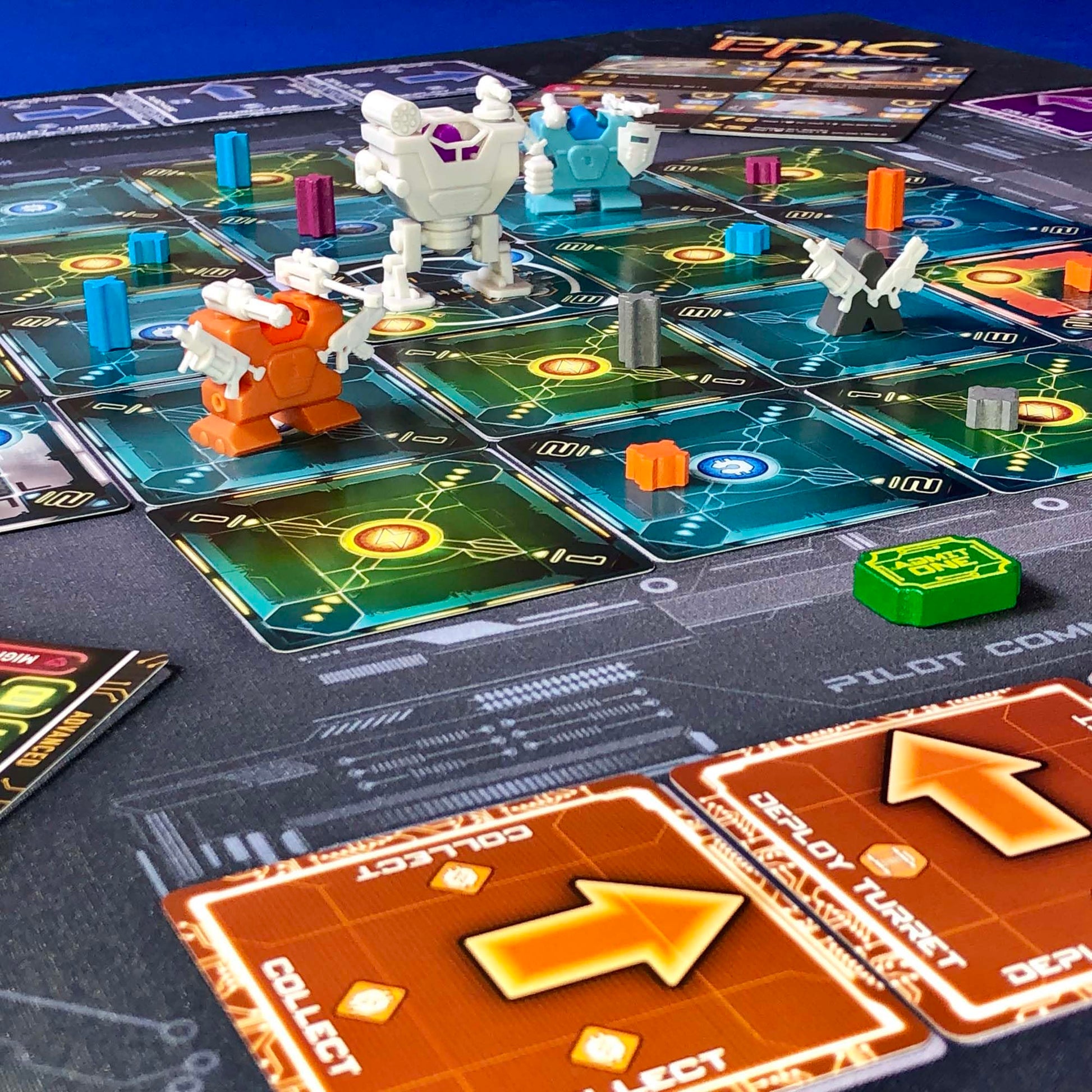 Tiny Epic Mechs Deluxe - Strategic Mech Combat & Programming Game, 1-4 Players, Ages 14+, Includes ITEMeeples & Miniatures