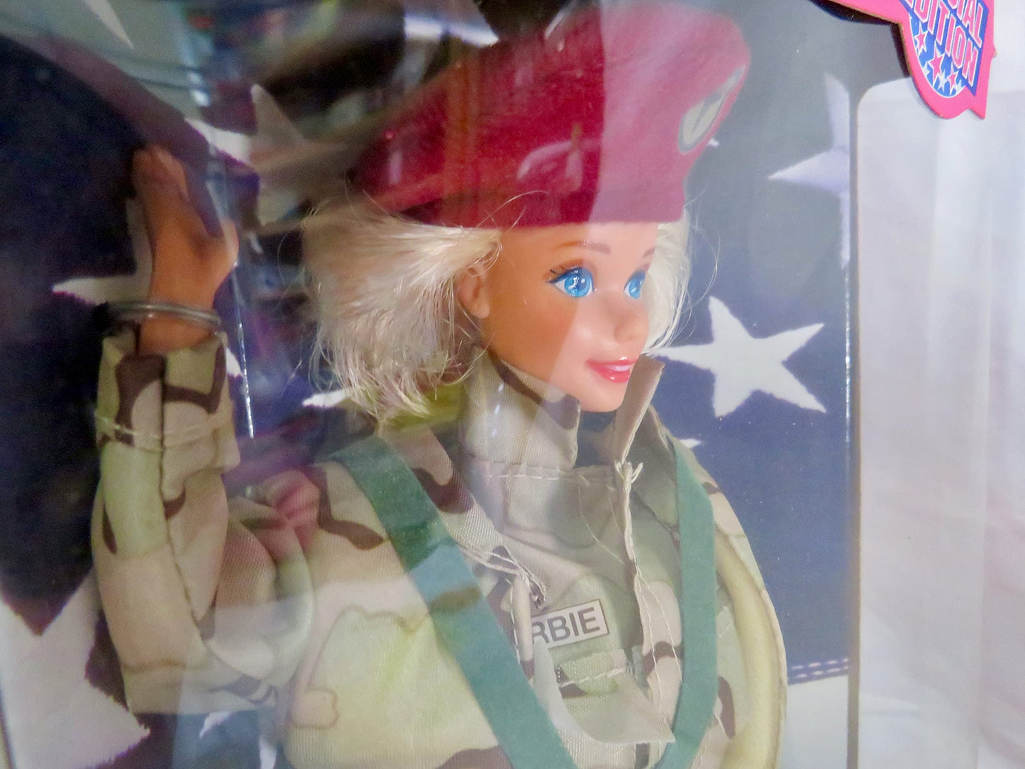 ARMY BARBIE DOLL Special Edition STARS 'n STRIPES w Army Outfit & More (1992)