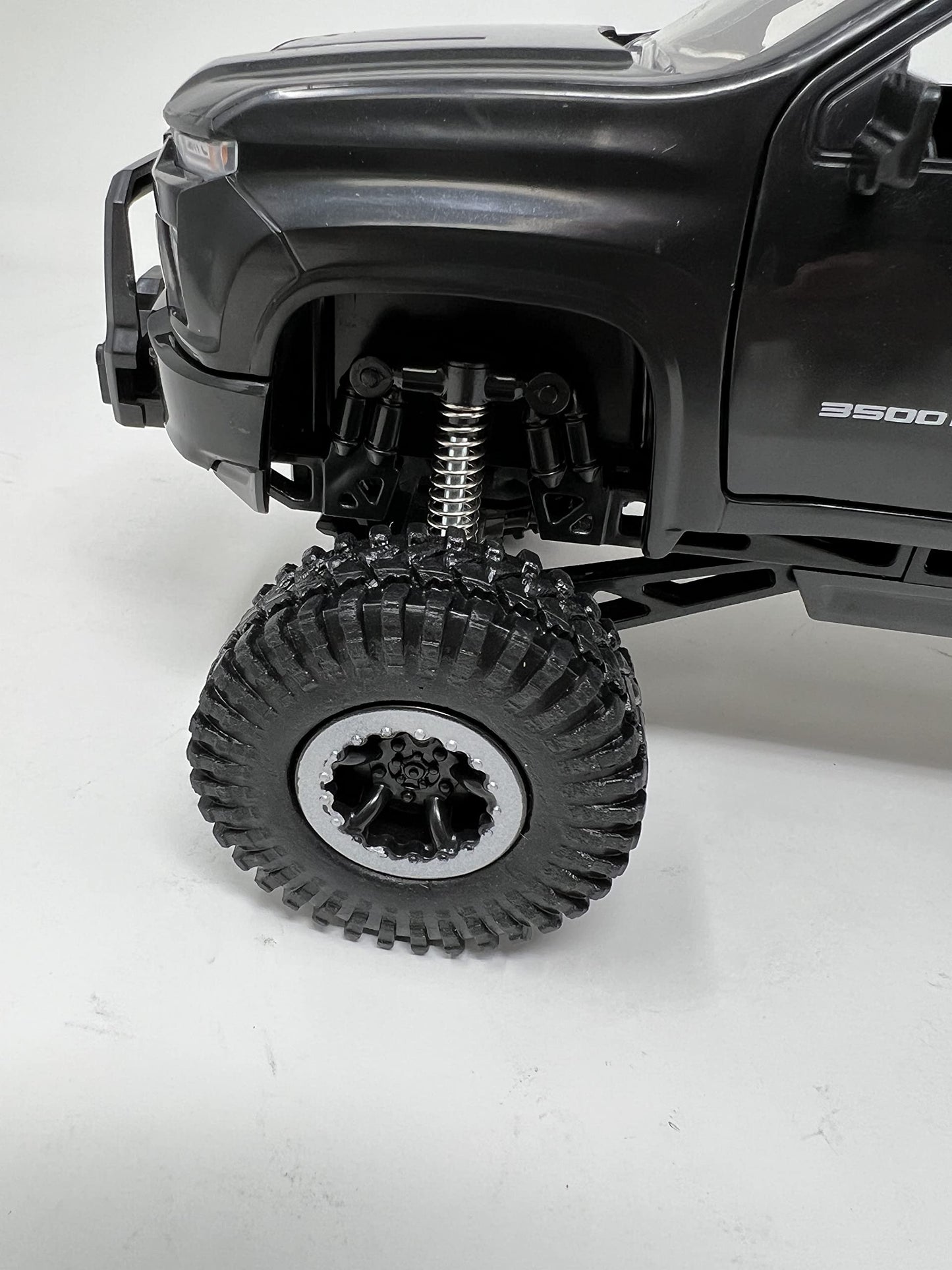 New-Ray X-Treme Adventure Chevrolet 3500 HD Off Road with Dirt Bike Playset