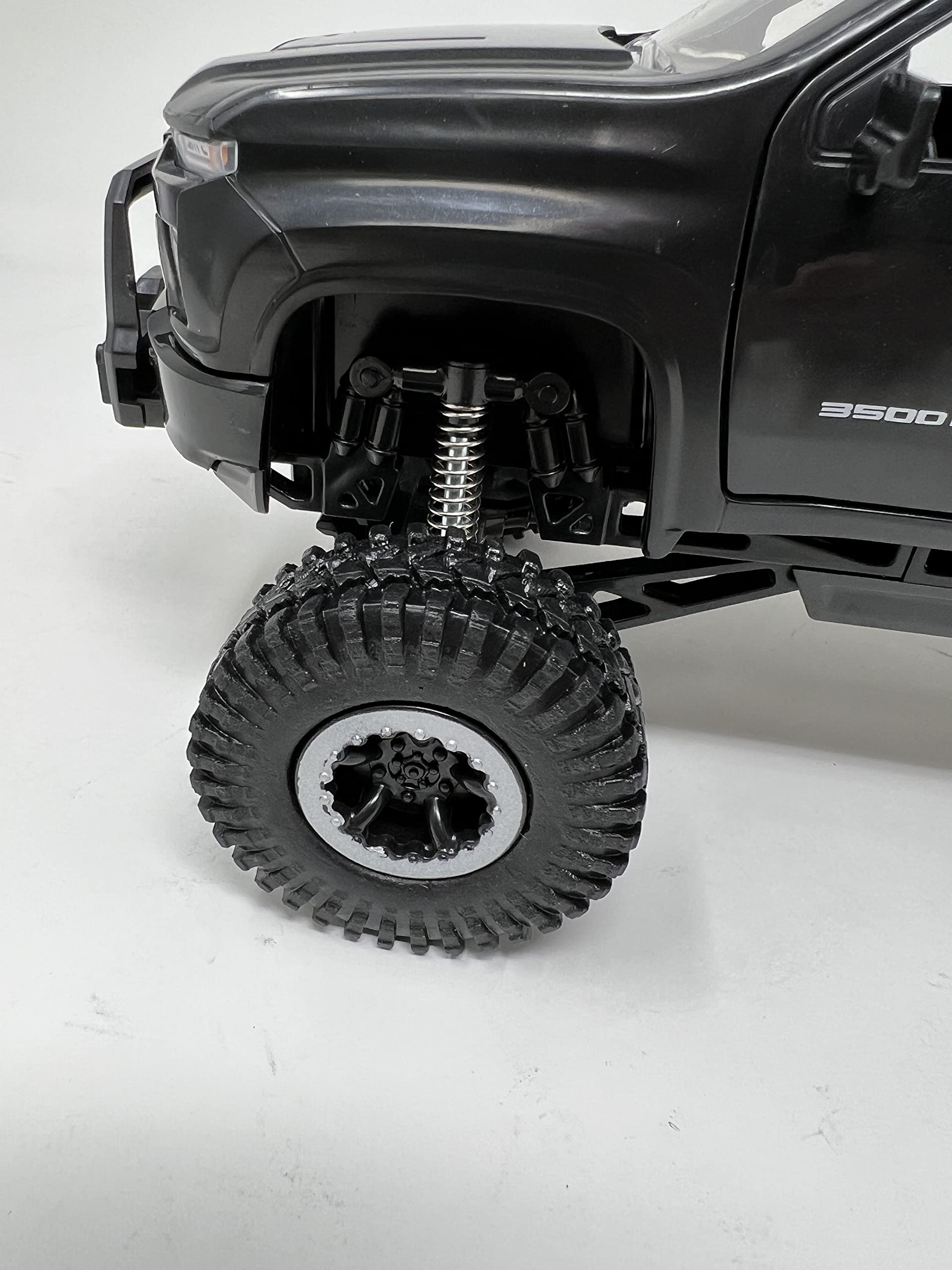 New-Ray X-Treme Adventure Chevrolet 3500 HD Off Road with Dirt Bike Playset
