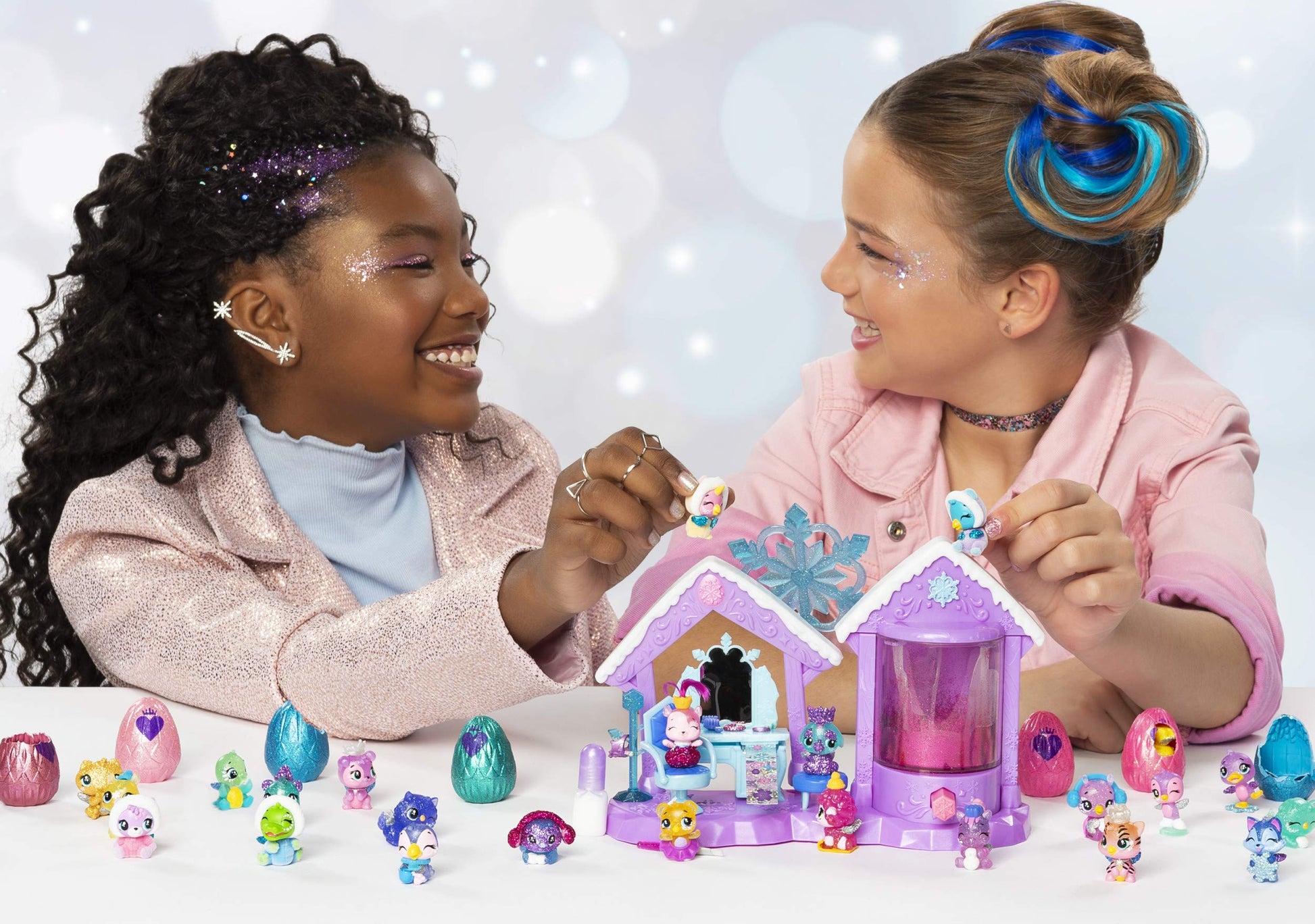 HATCHIMALS 6047221 CollEGGtibles, Season 6, Glitter Salon Playset with 2 Exclusive HATCHIMALS, for Kids Aged 5 and Up, Multicolour