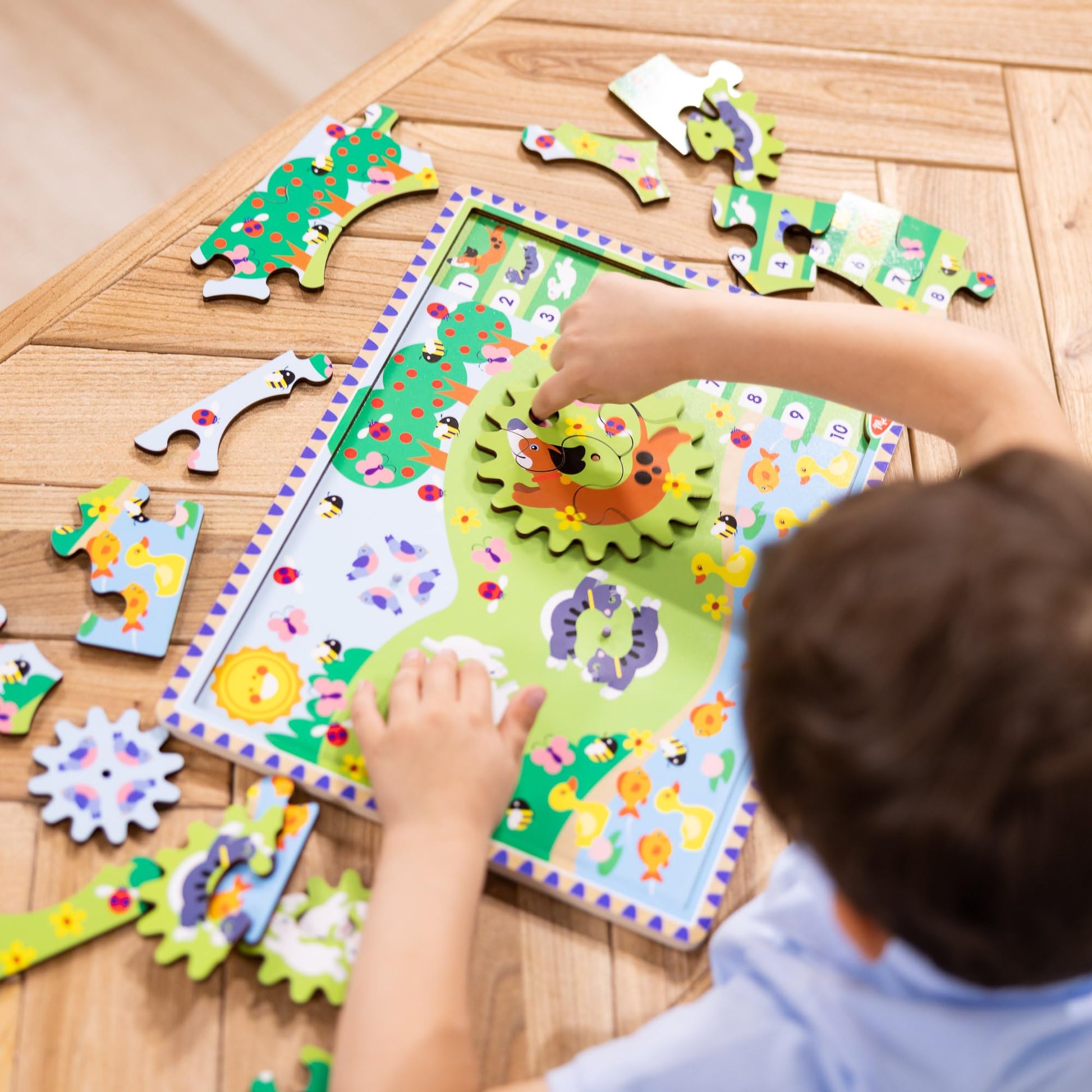 Melissa & Doug Wooden Animal Chase Jigsaw Spinning Gear Puzzle - 24 Pieces Wooden Puzzle for Toddlers and Preschoolers, for Boys and Girls Ages 3+