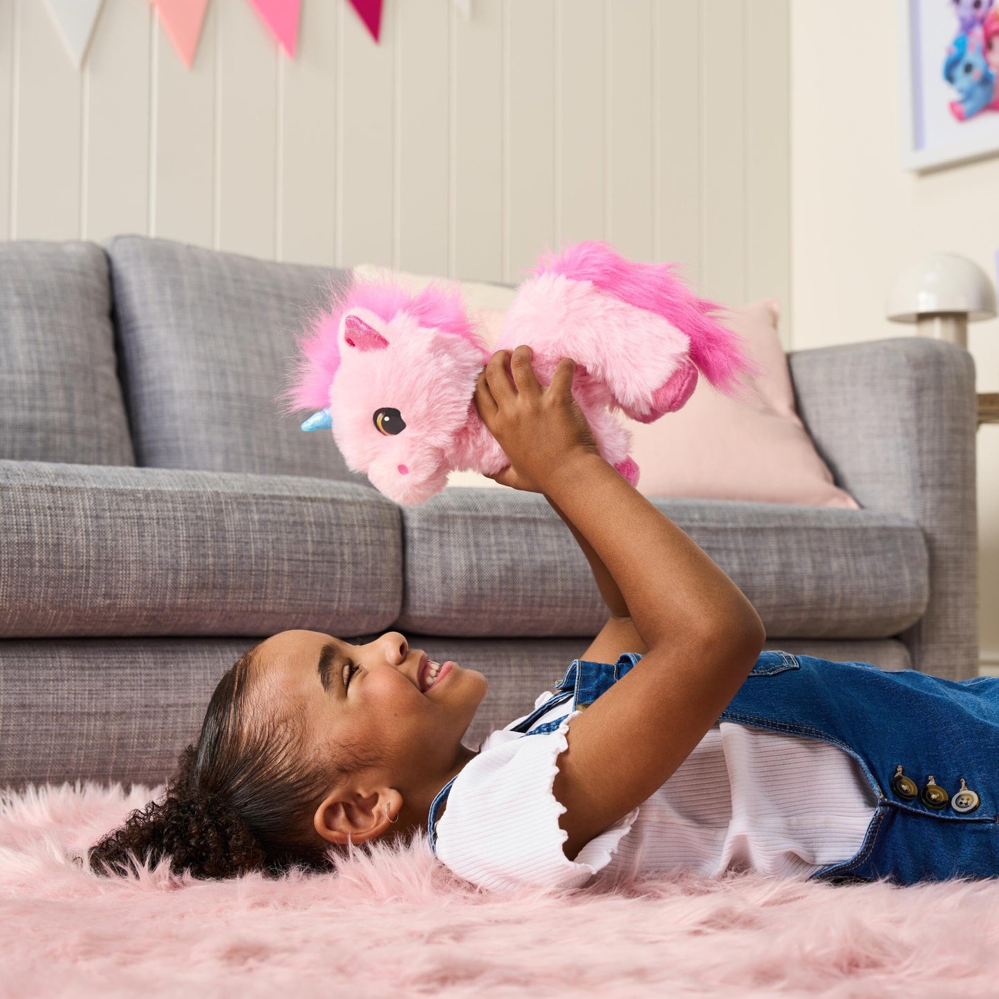 ScruffaLuvs Unicorn Scruffs Plush Toy, Wash to Reveal 1 of 4 Unicorns