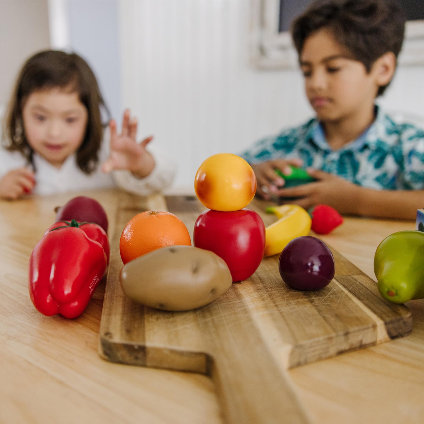 Melissa & Doug Play-Time Produce Fruit (9 pcs) and Vegetables (7 pcs) Realistic Play Food