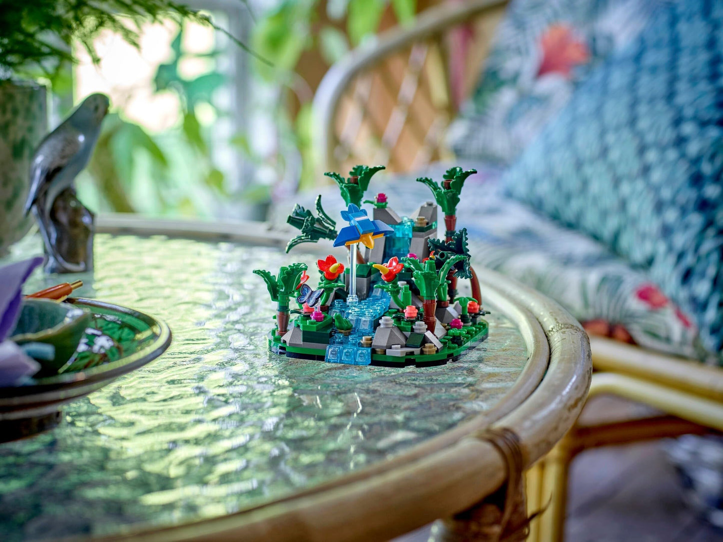 LEGO 40782 Tropical Rainforest Diorama Limited Edition Set