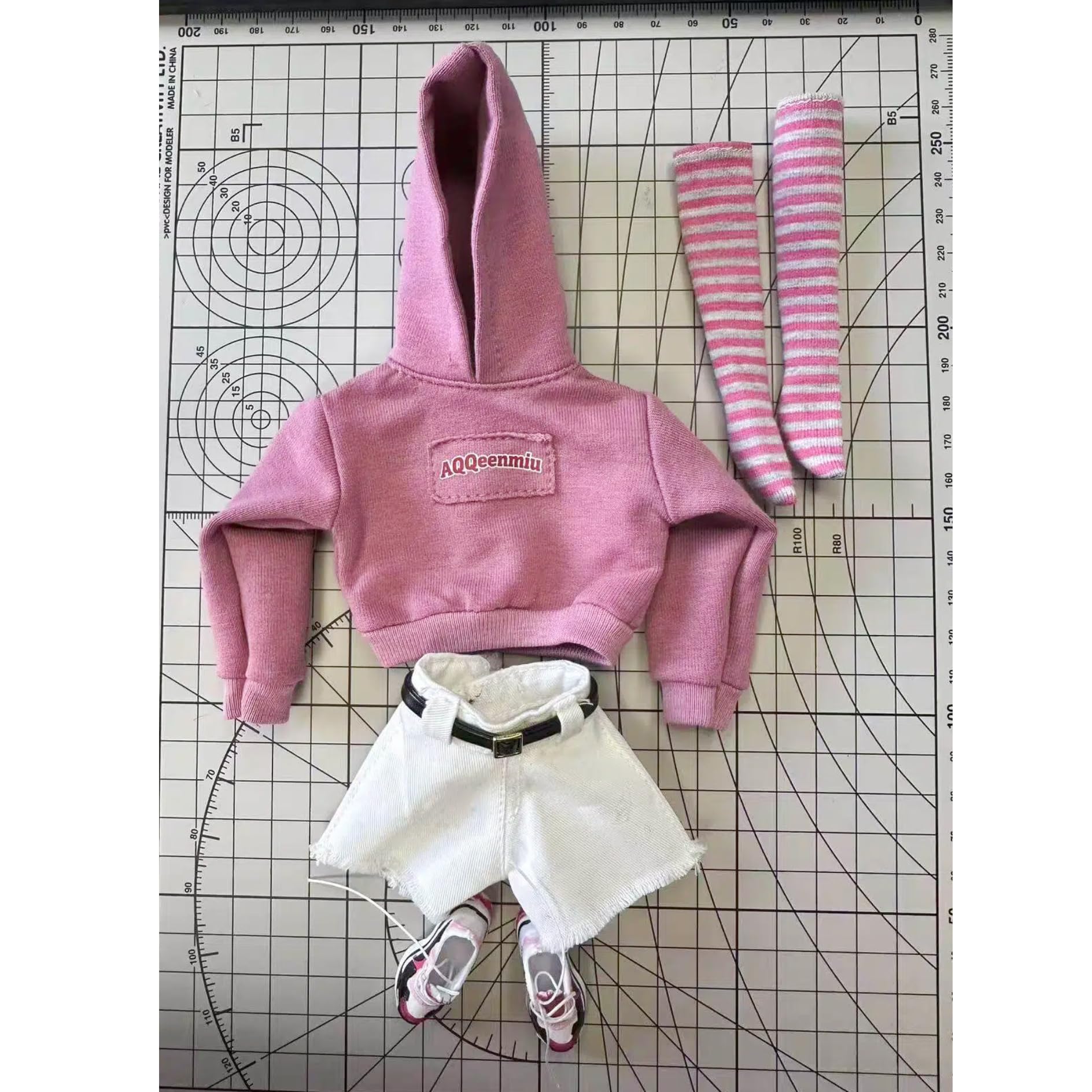 AQQeenmiu 1/6 Scale Purple Sweatsuit Doll Clothes Set with Striped Socks and White Collar, Compatible with Standard Female Fashion Dolls