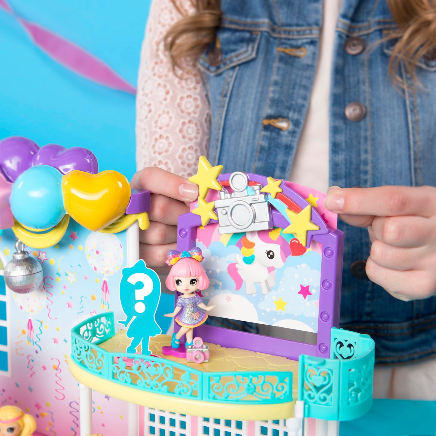 Party Popteenies - Poptastic Party Playset with Confetti, Exclusive Collectible Mini Doll and Accessories, for Ages 4 and Up, Standard