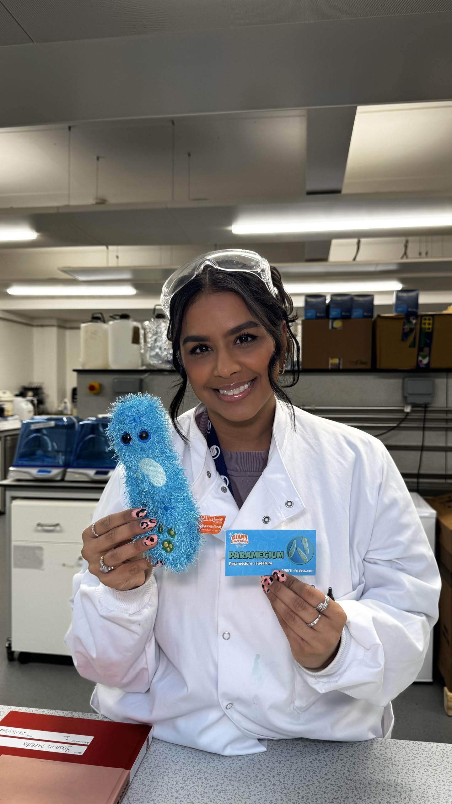 GIANTmicrobes Paramecium Plush - Learn about Nature and Complex Single-Celled Organisms with this Fun Gift for Family, Friends, Students, Teachers