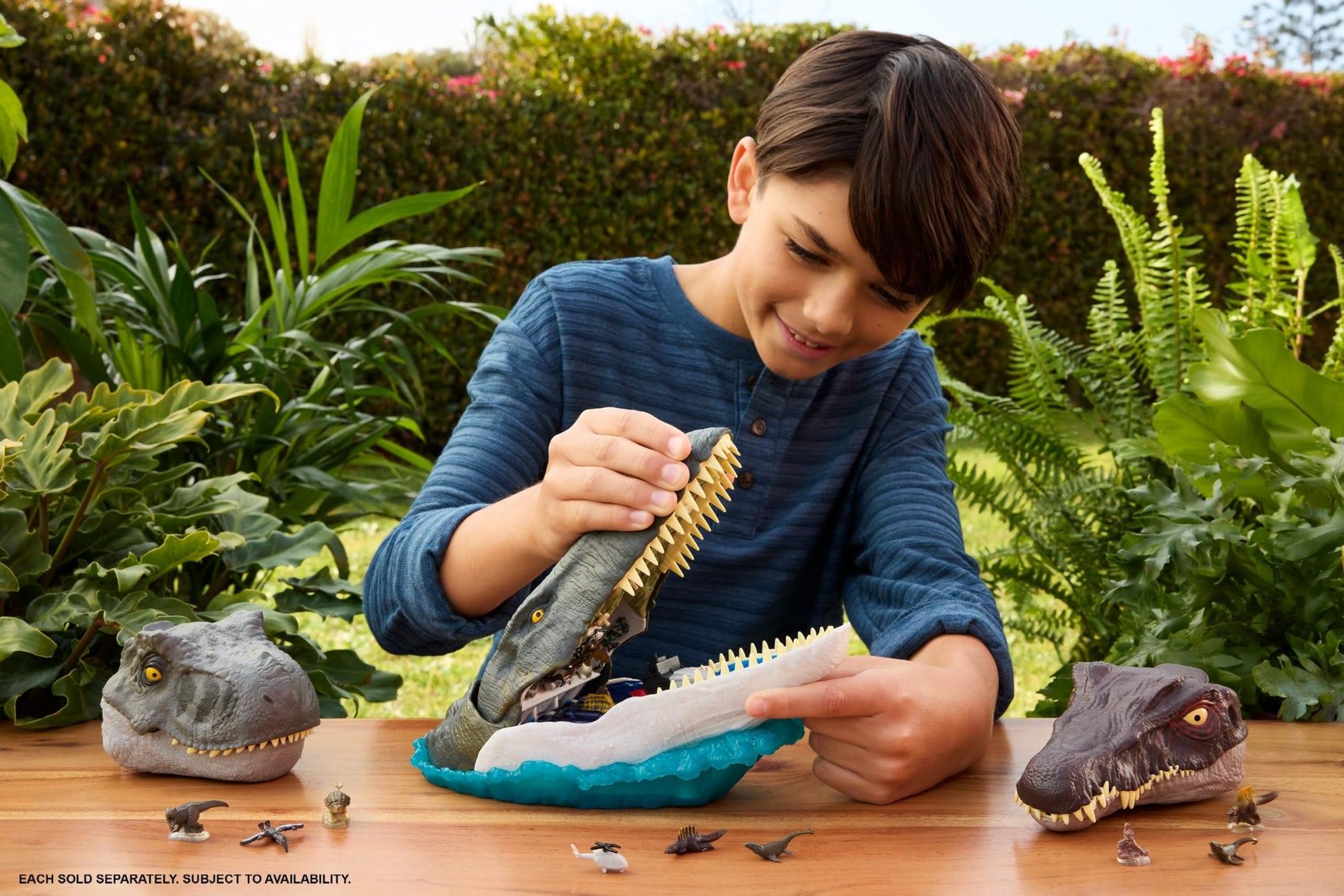 Jurassic World Mattel Jurassic World Rebirth Deluxe Mosasaurus Playset with 7 Interactive Features, 7 Sound Effects & 6 Micro Figures, Folds Up